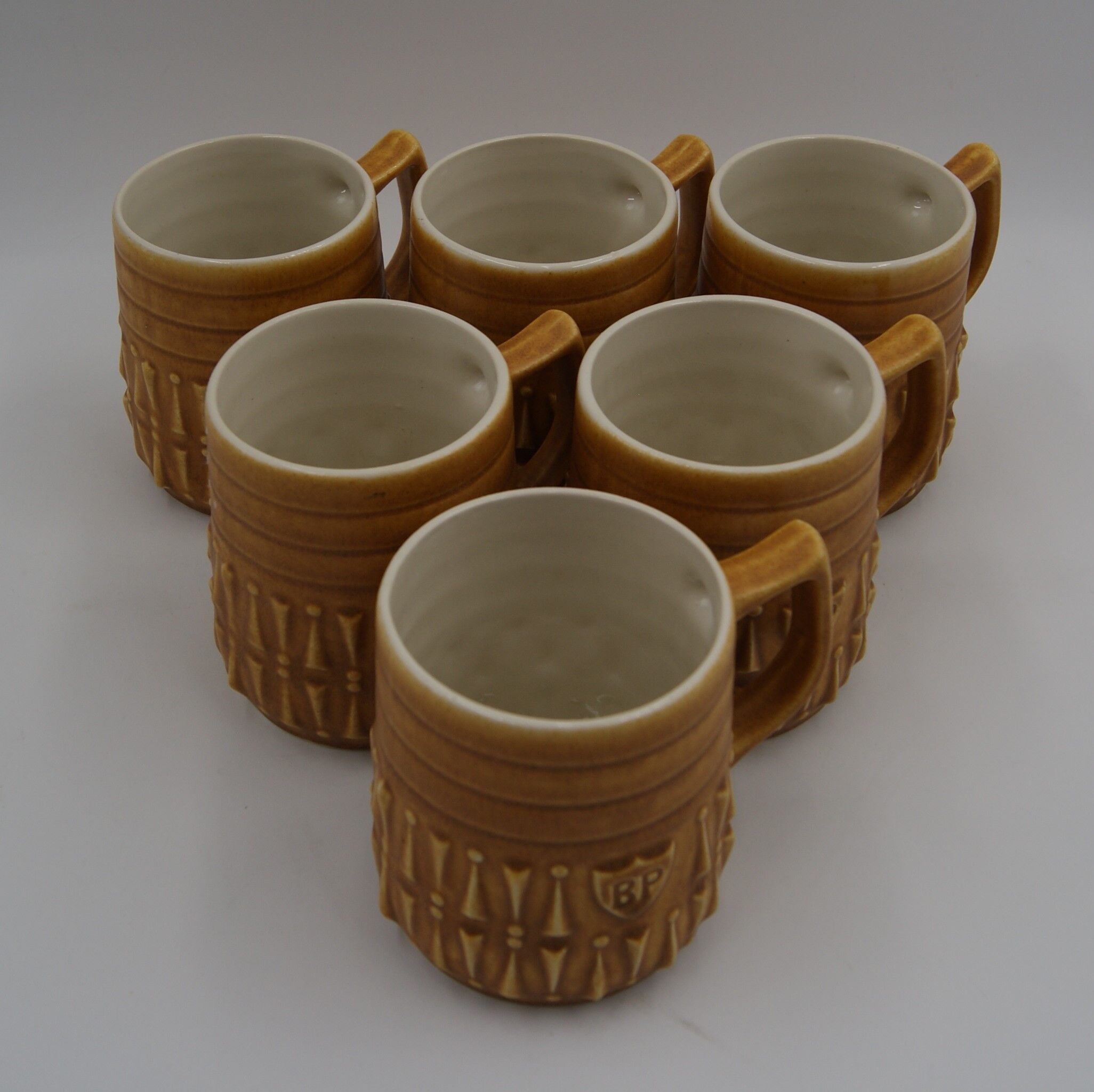 Série 6 mugs céramique BP vintage