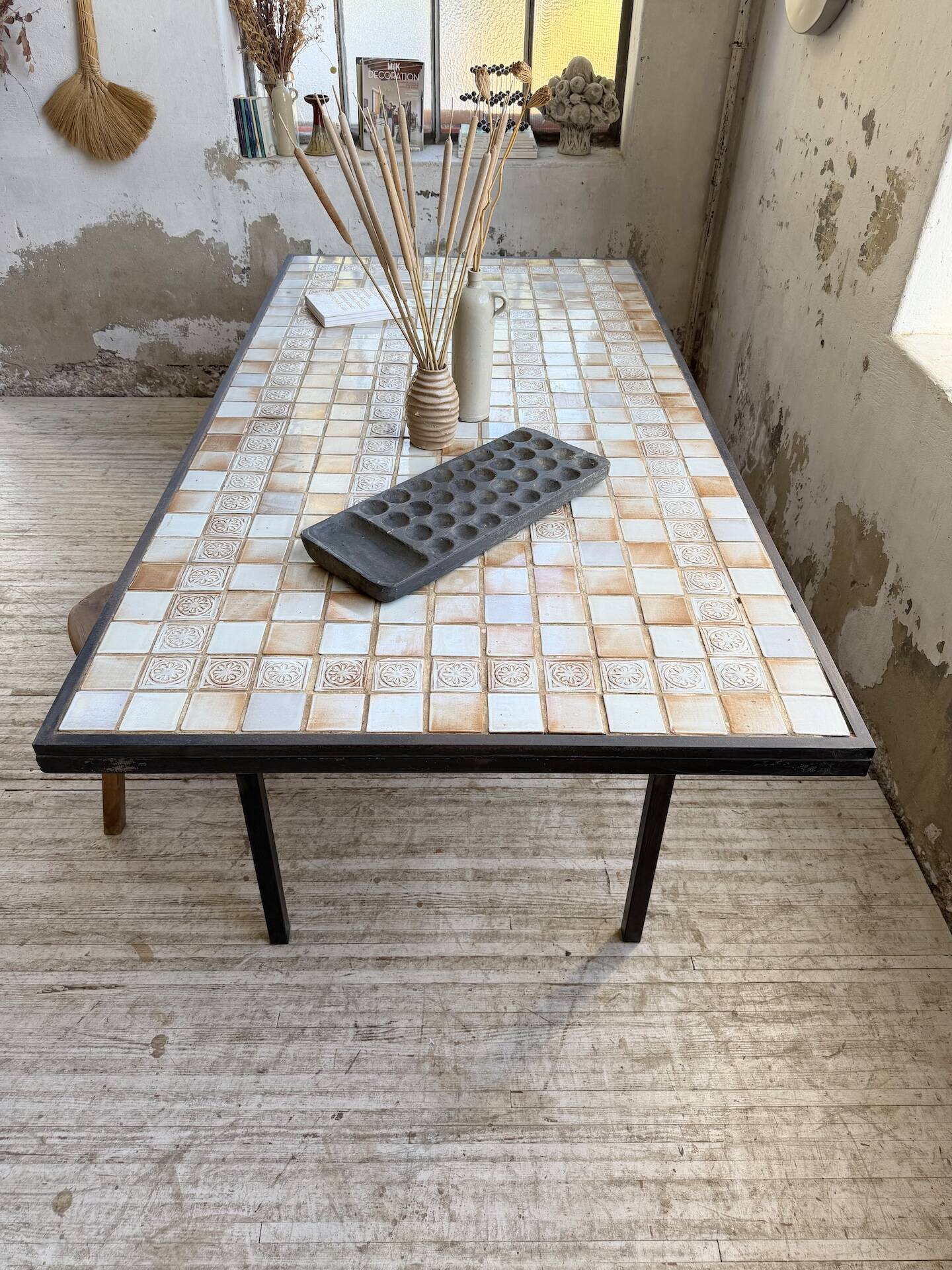 Dining table tiled 1950 dlg Capron