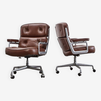 Charles et Ray Eames Paire de chaises de bureau ES104 pour Herman Miller années 1970