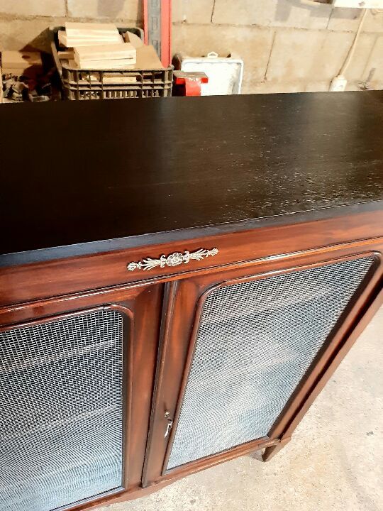 Vitrine Transition en placage d’acajou restaurée