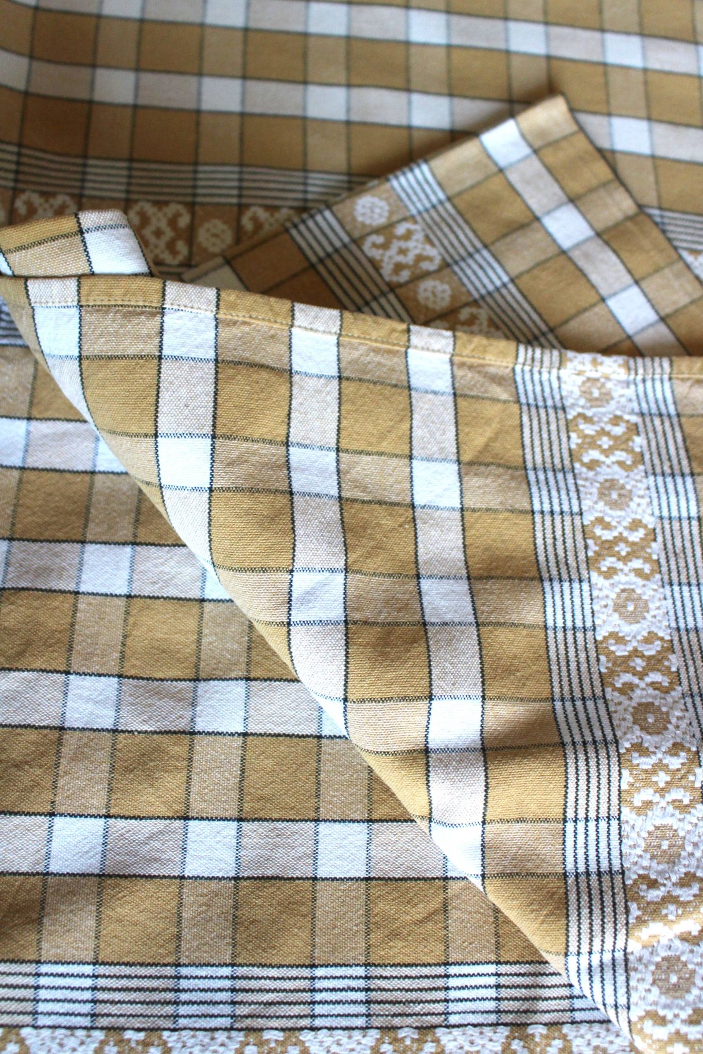 Nappe rectangulaire vintage beige à carreaux