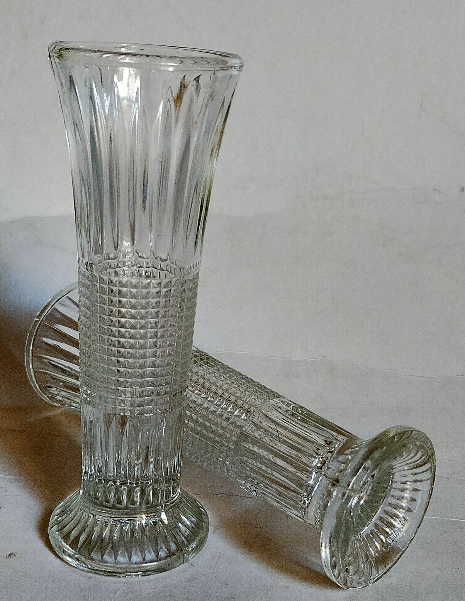 Duo of glass soliflores with vintage pimples 50s