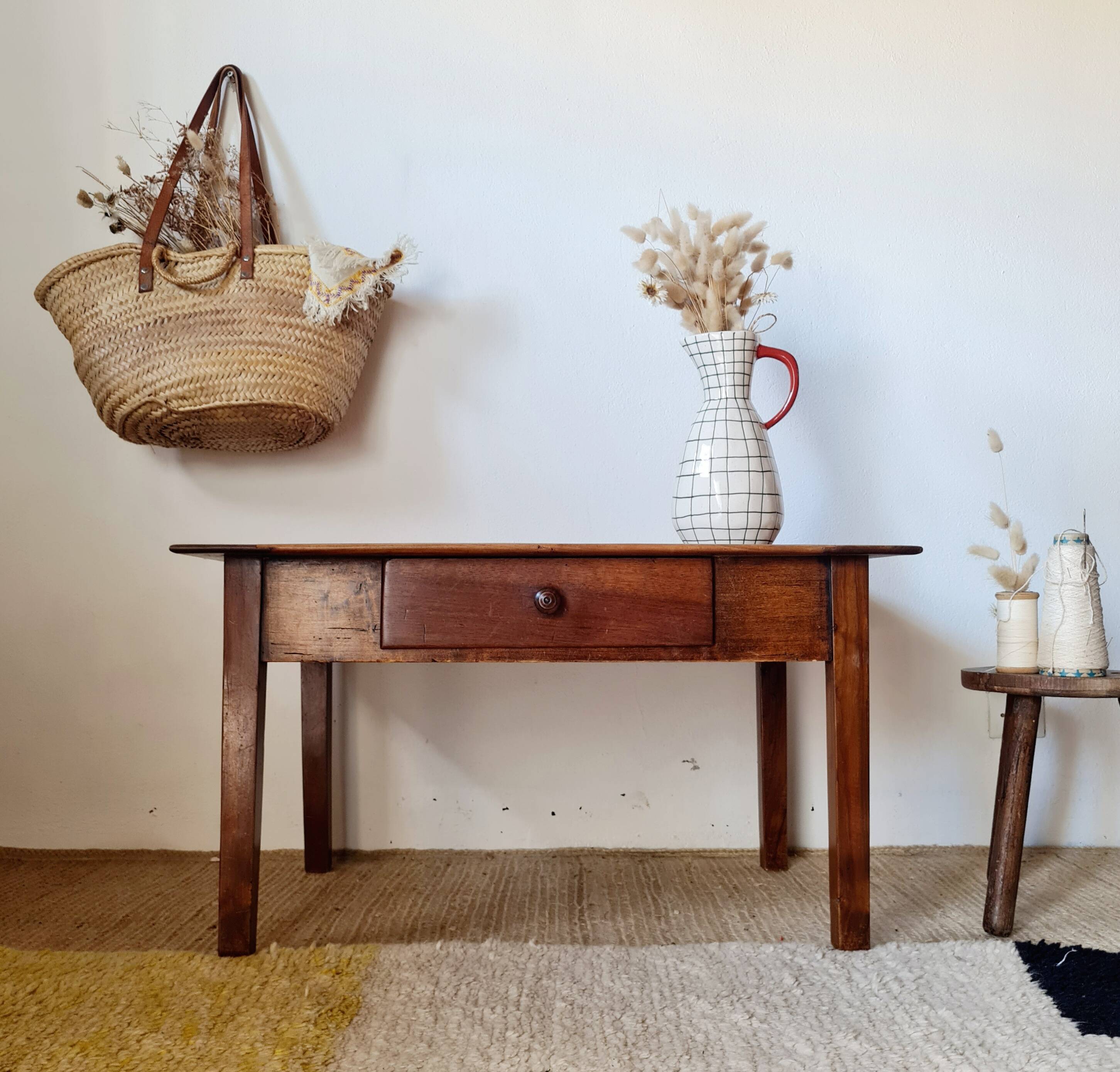 Old farmhouse coffee table in walnut with drawer - L82cm