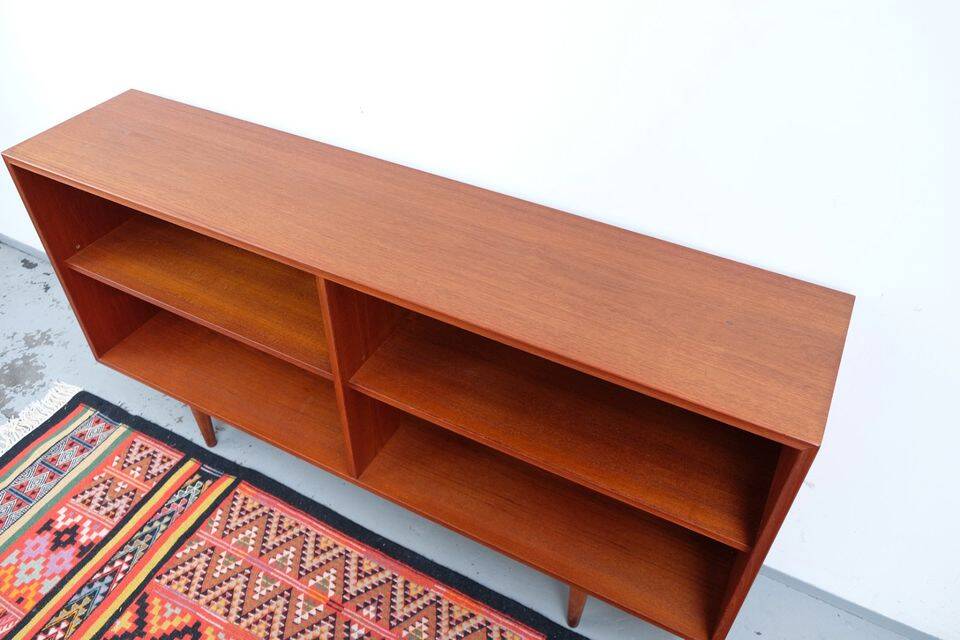 1960s-70s buffet/shelf, in teak, retro vintage style.