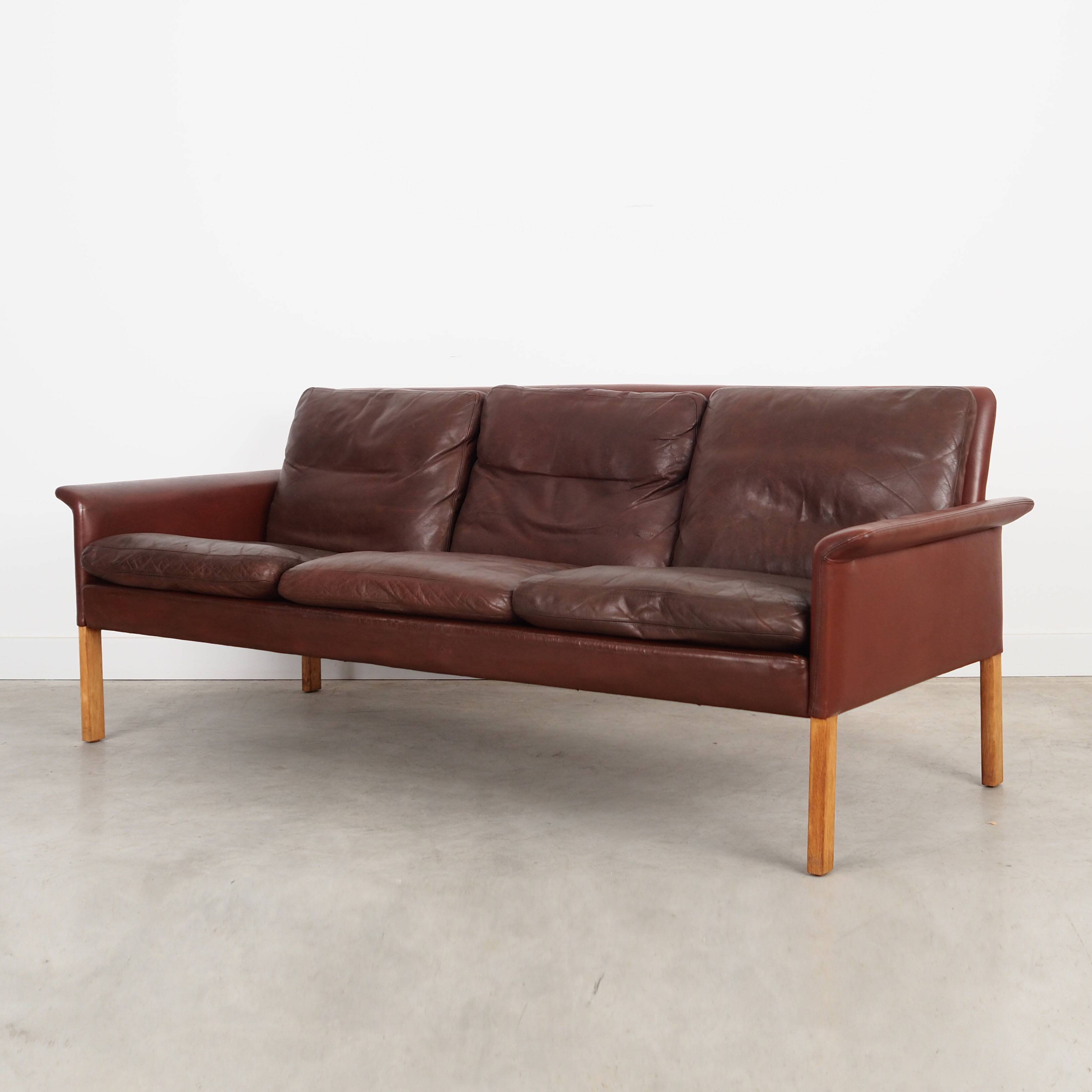 Brown leather sofa, Danish design, 1960s, designer: Hans Olsen, production: