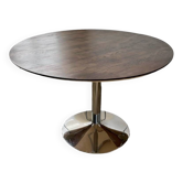 Teak tulip table