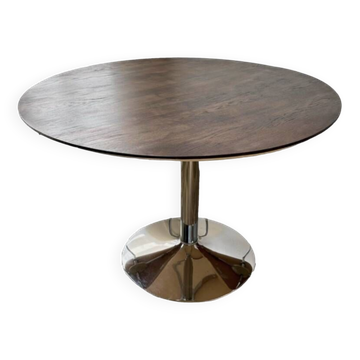 Teak tulip table