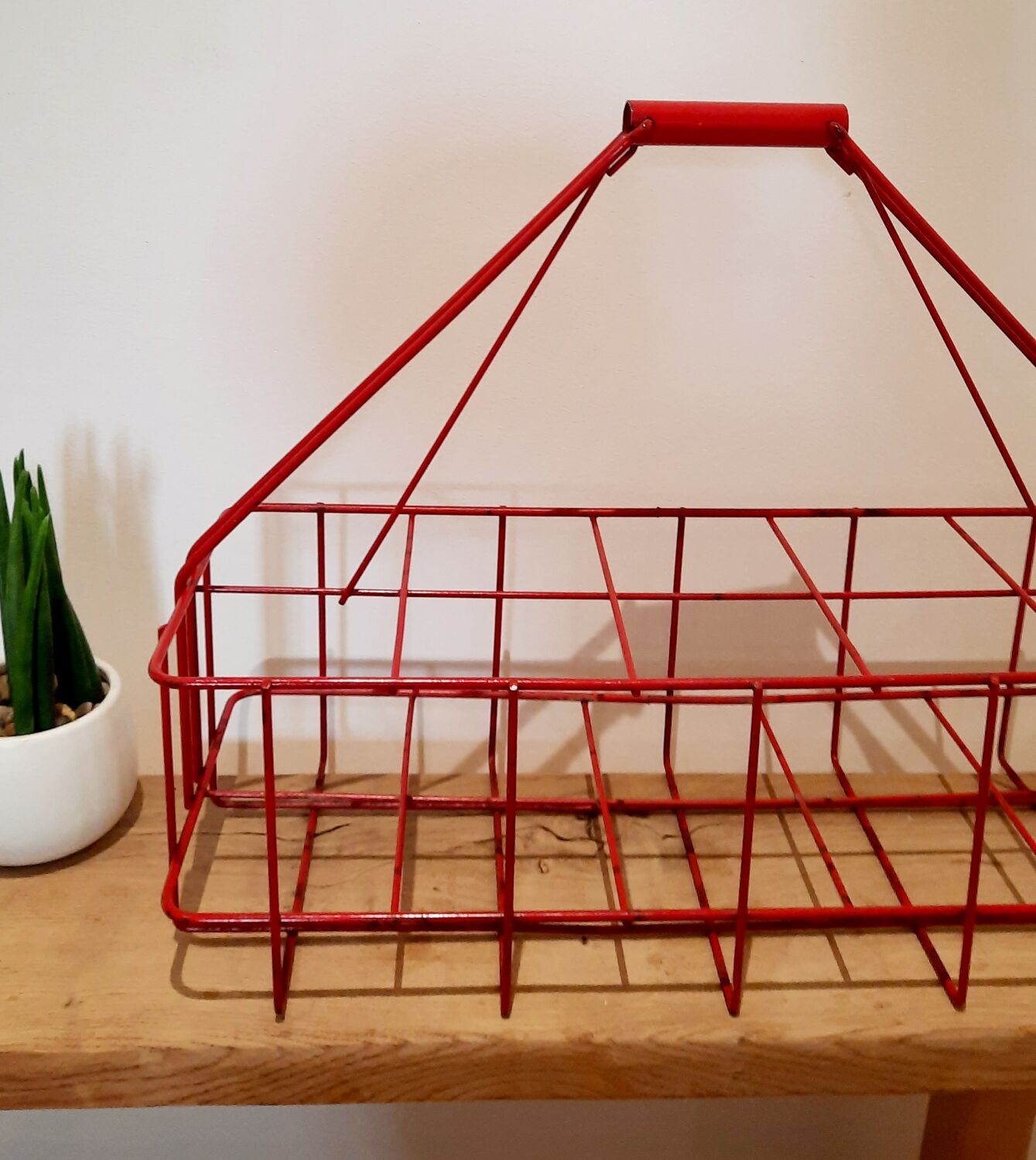 Vintage metal bottle holder