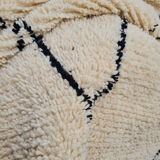 Berber wool carpet with black diamond 110x140cm