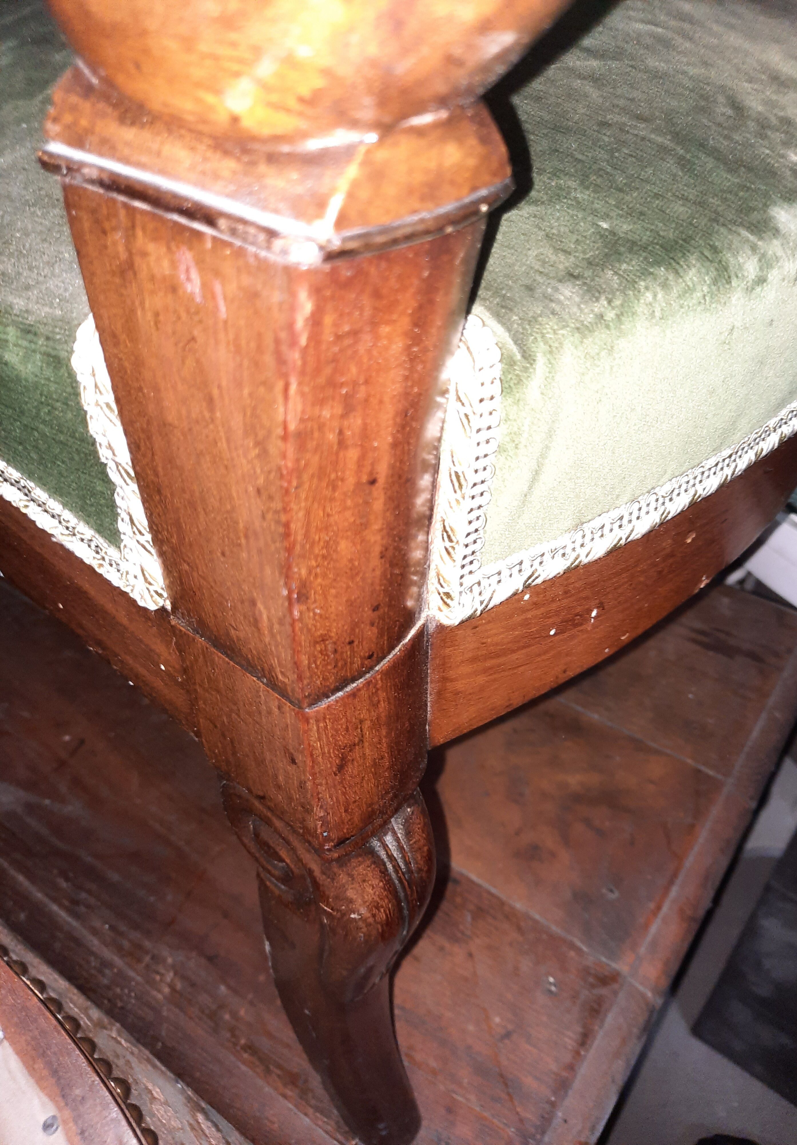 Pair of armchairs with acajoi butts