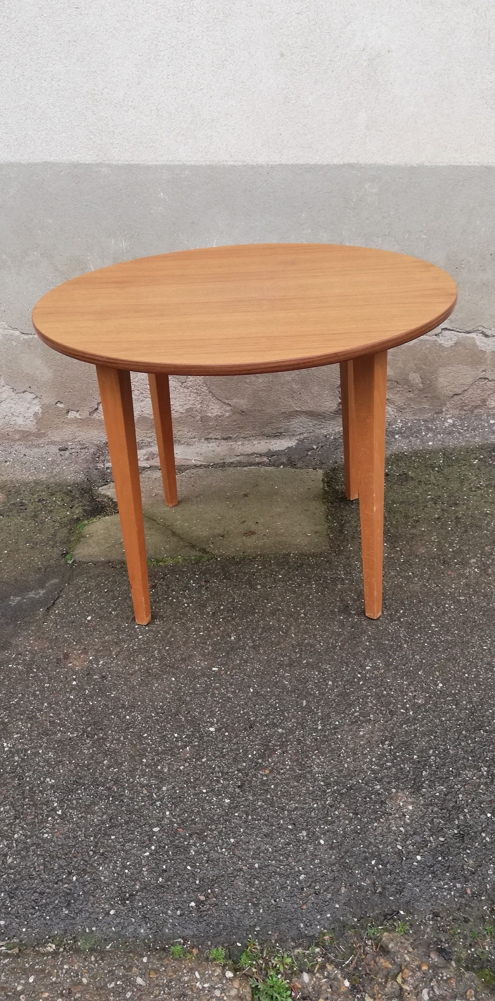 Vintage side table light wood