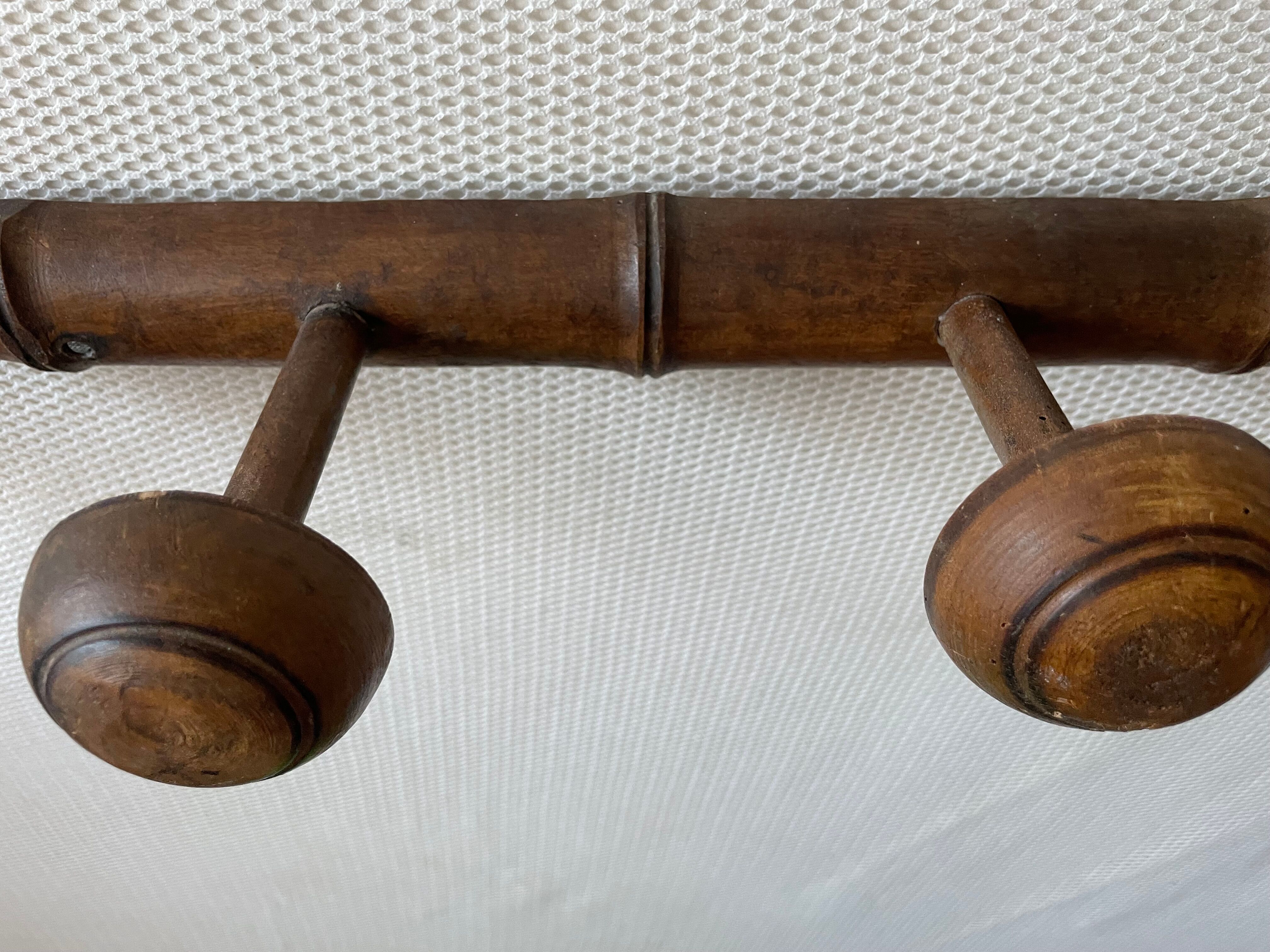 Wooden wall coat rack with 8 hooks