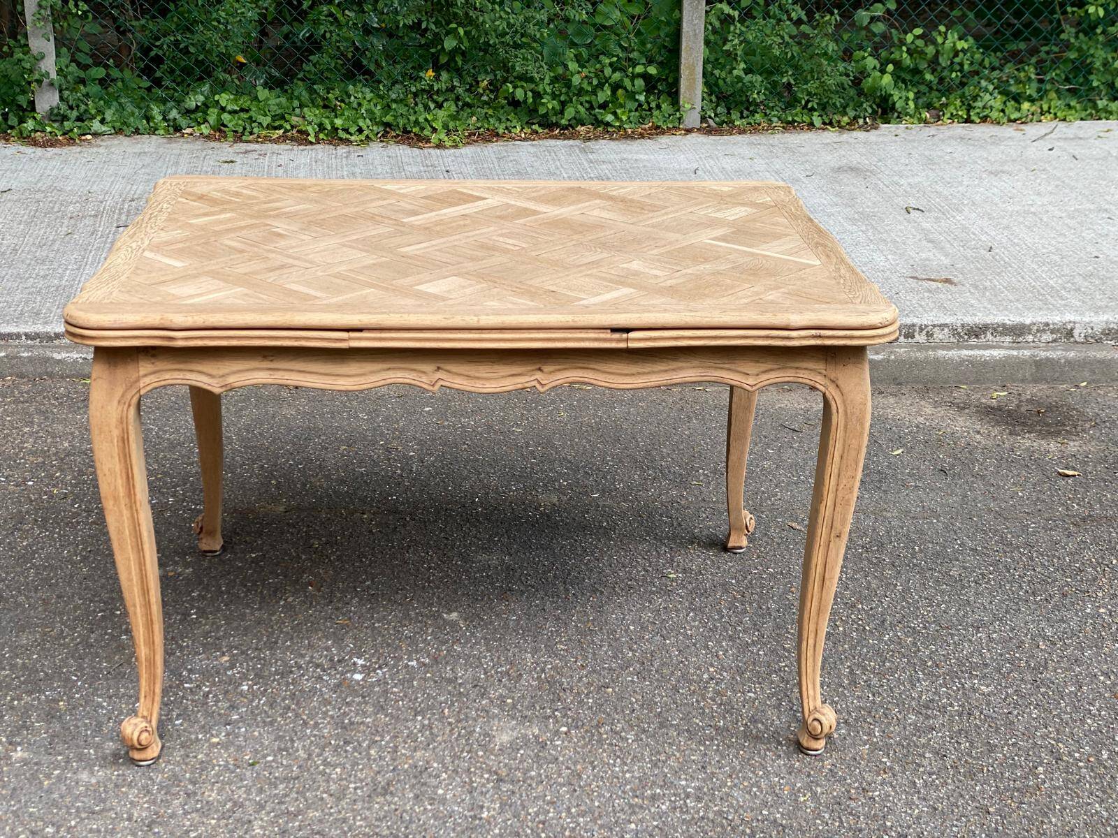 Renovated Louis XV extendable dining table in solid oak 120-200cm