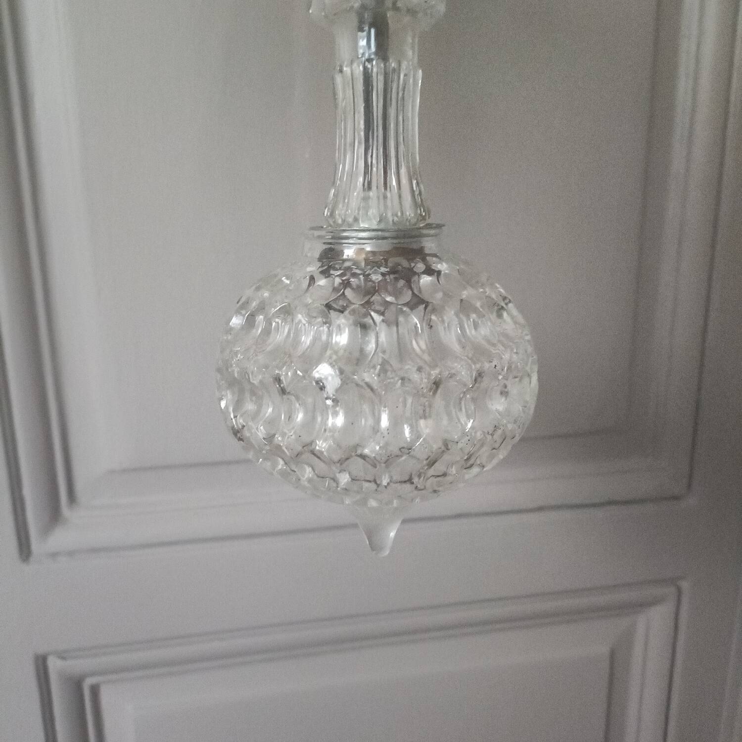 Suspension verre moulé et laiton