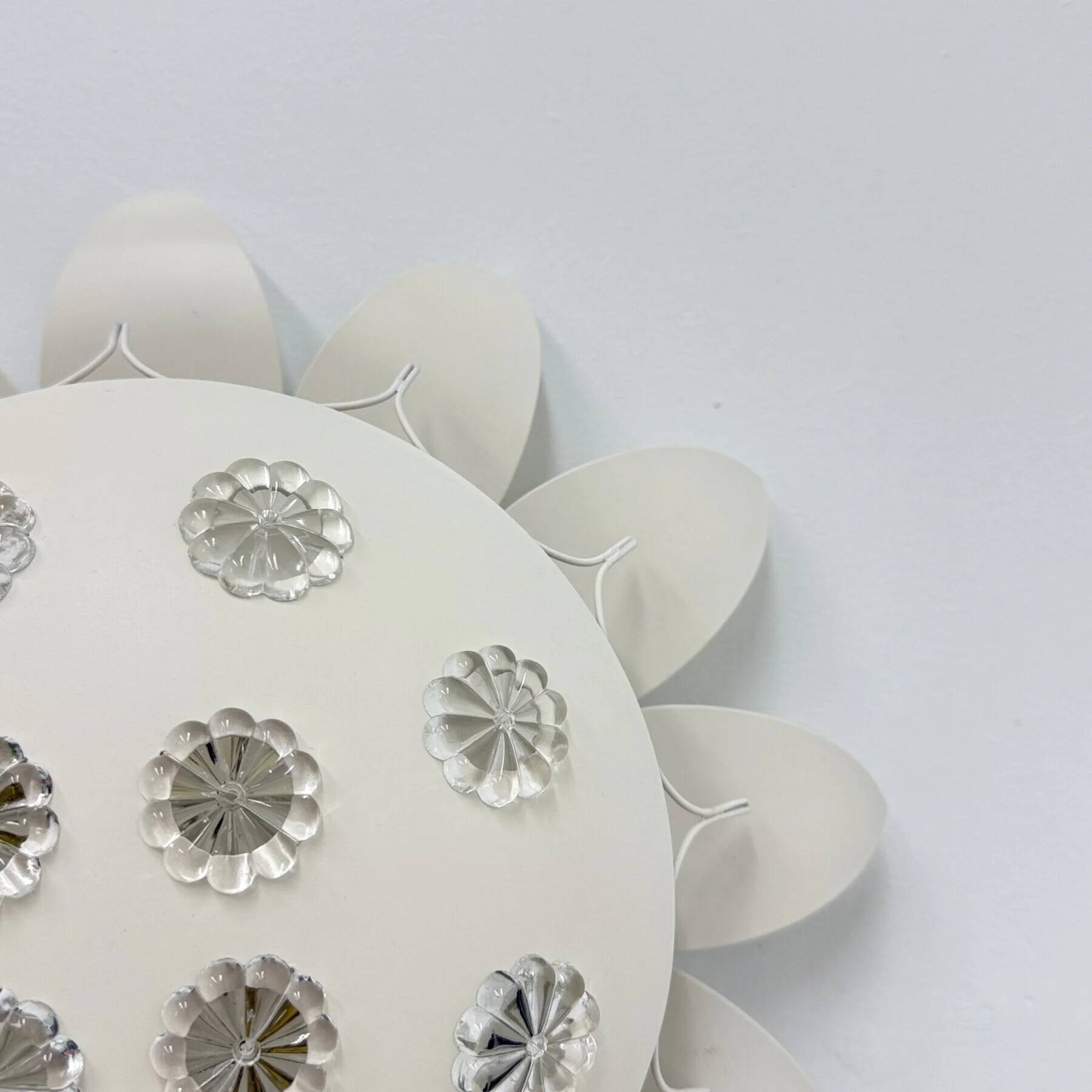 Set of 2 Emil Stejnar wall lamps with flower crystals, 1950s Vienna