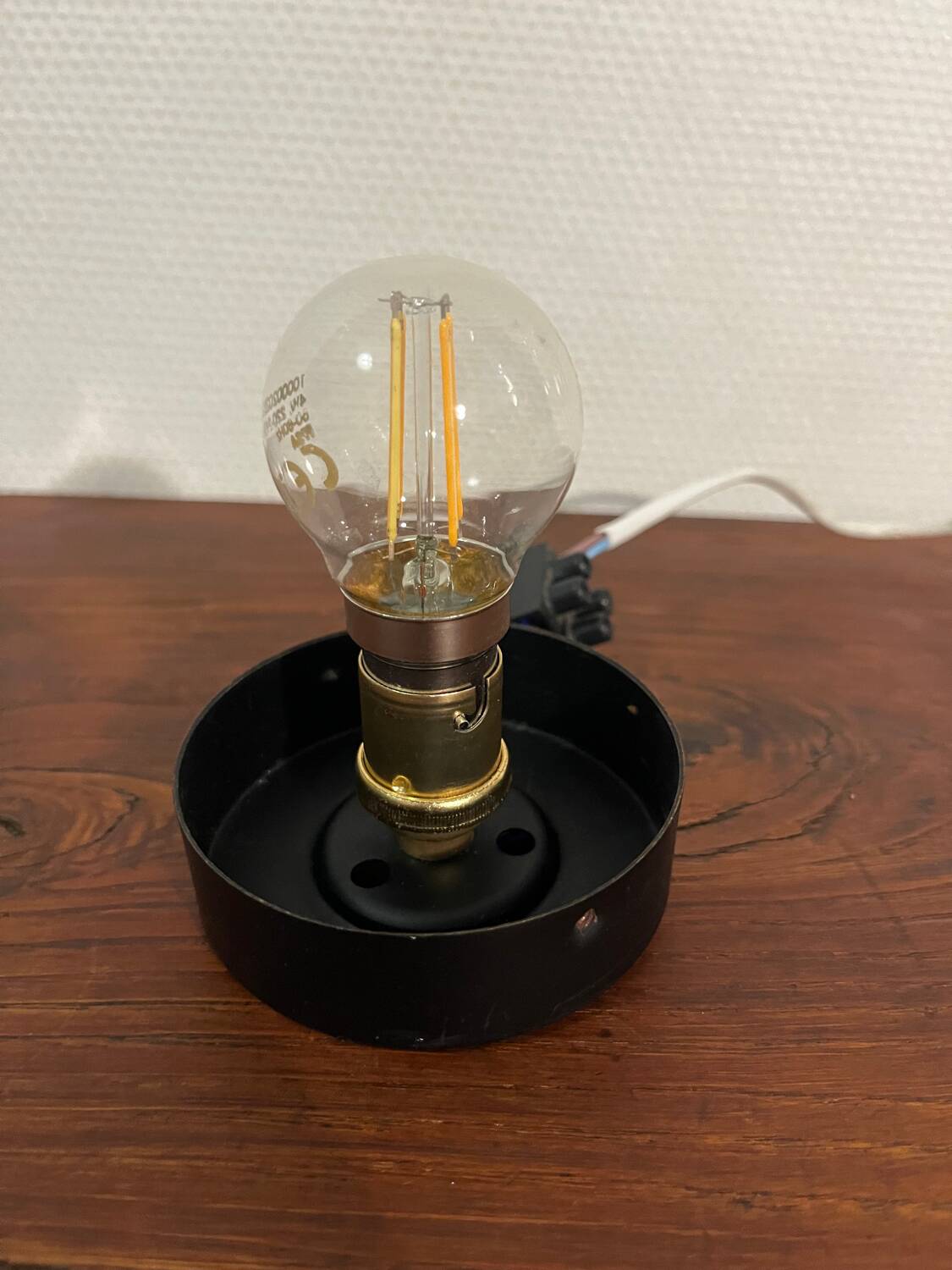 Chiseled glass pendant ceiling light