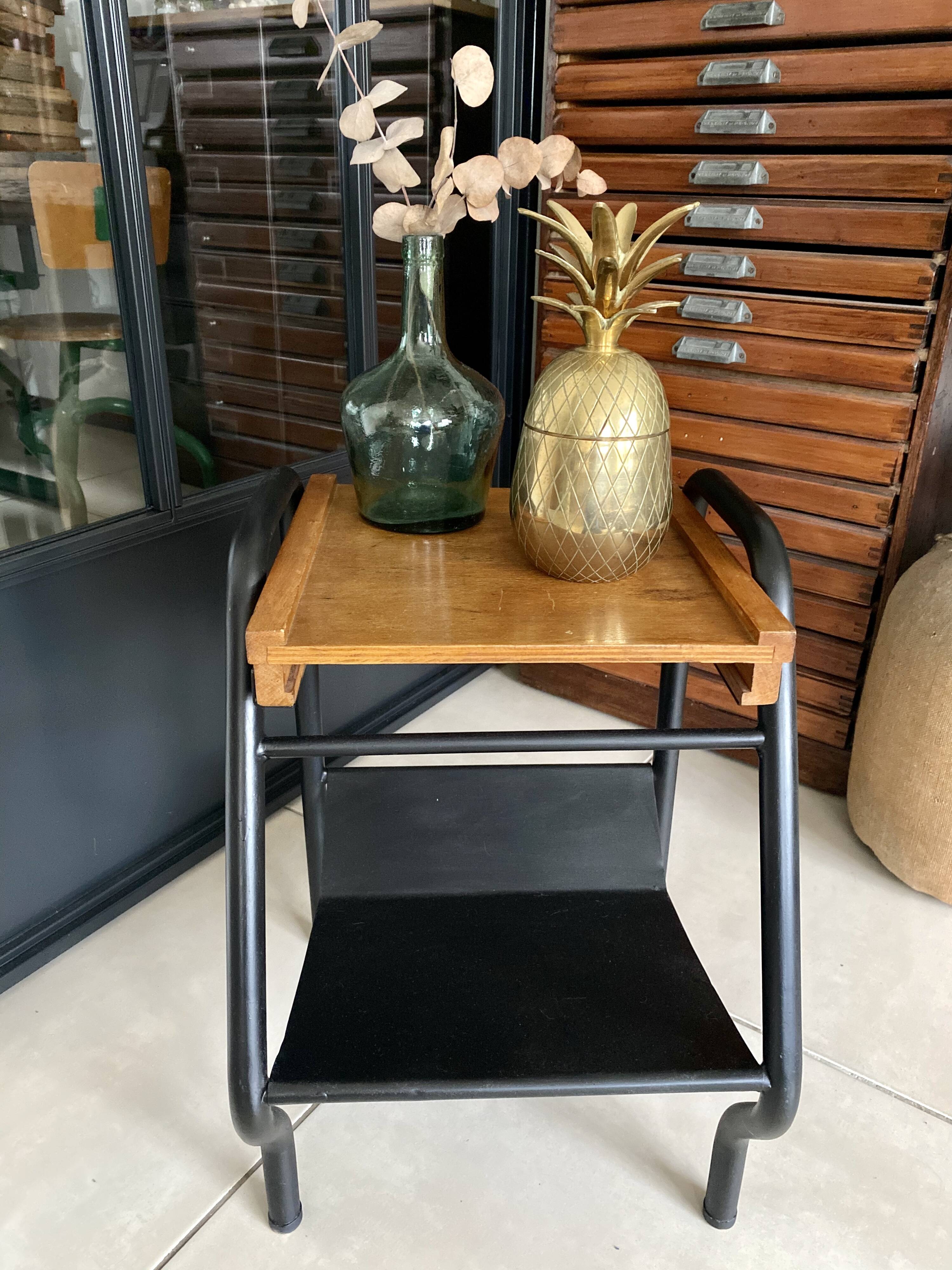 Chevet d’internat vintage