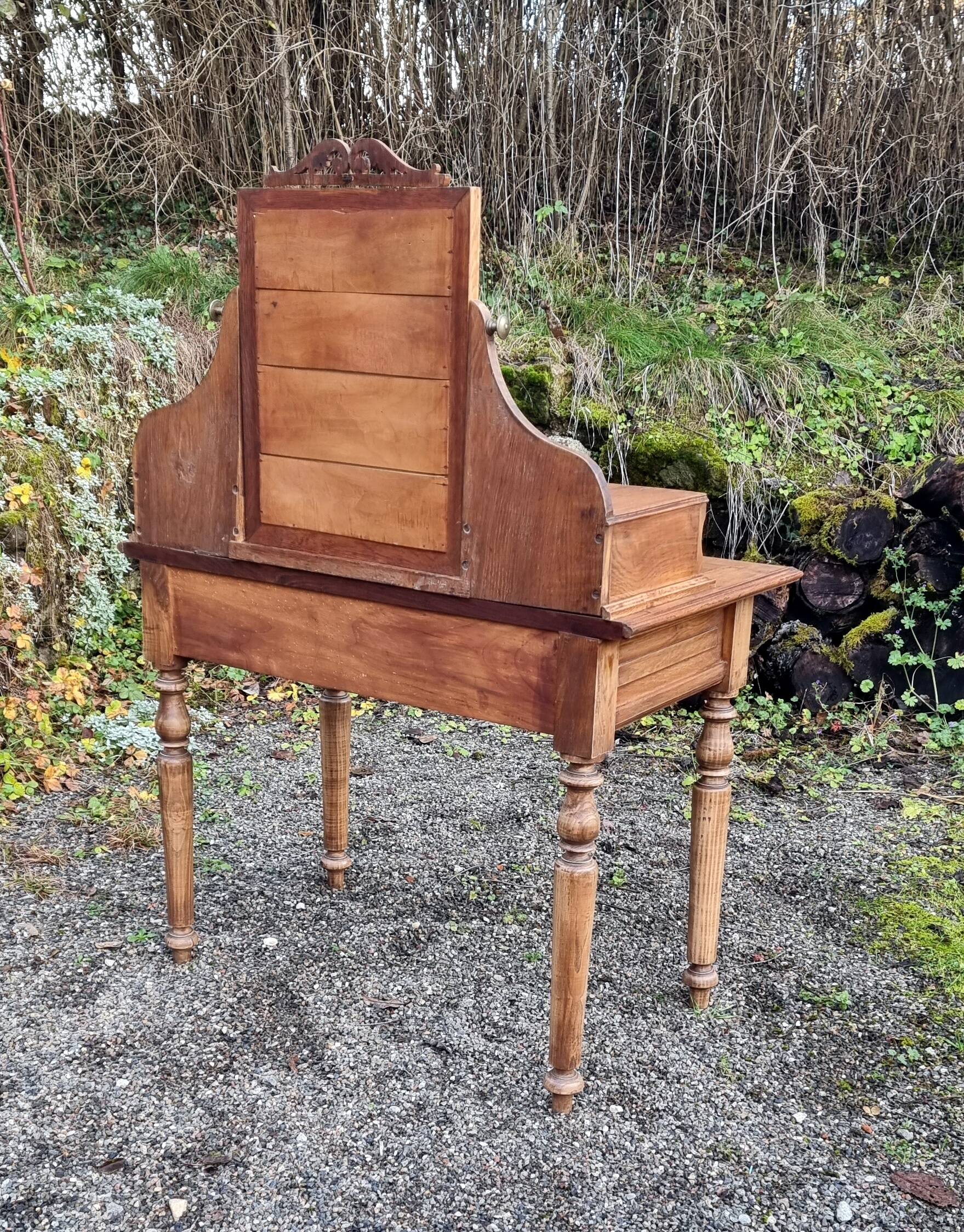 Antique dressing table