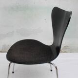 Chair 3107 Arne Jacobsen in black with polstery