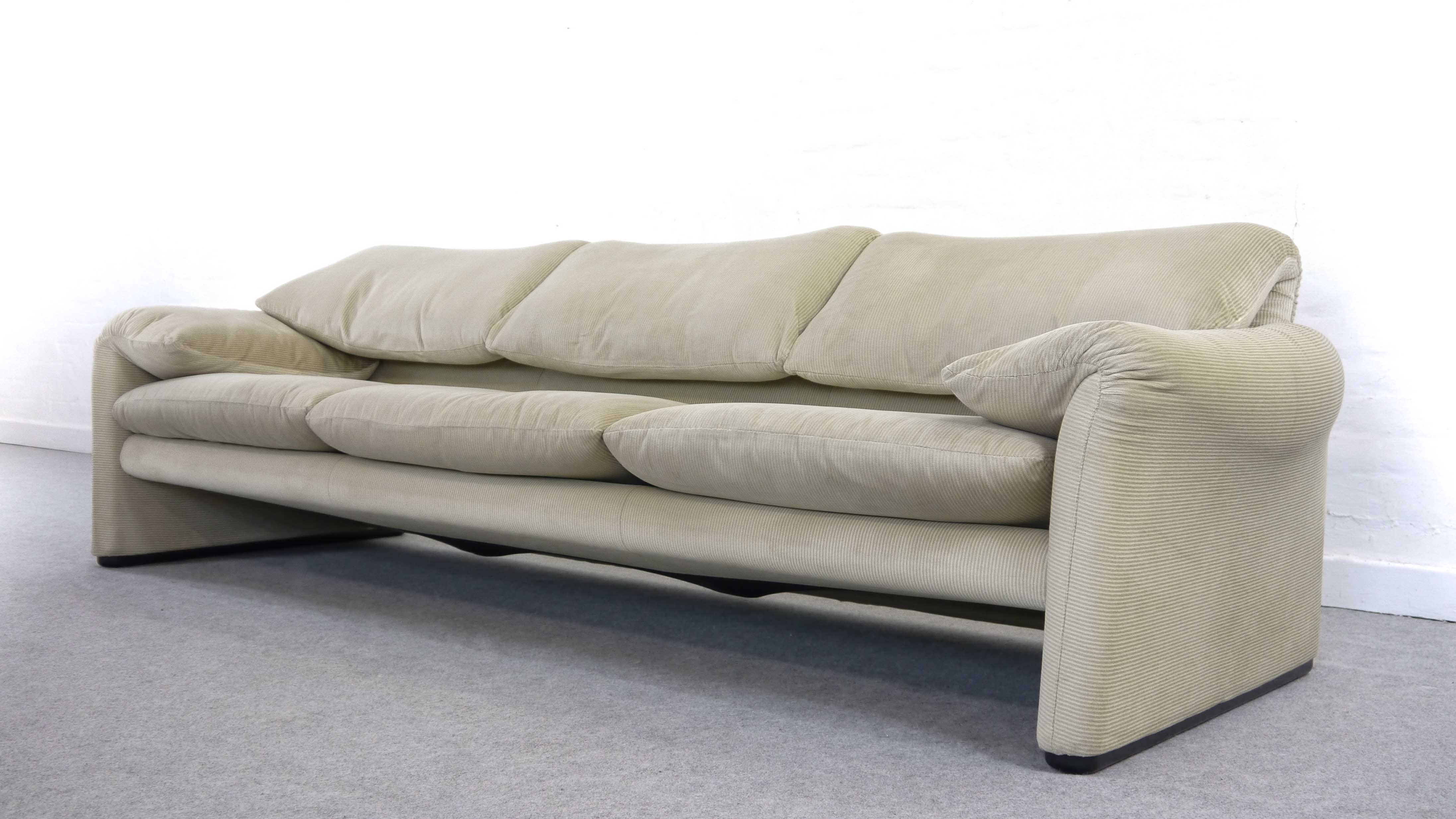 Cassina Maralunga 3-Seater Sofa by Vico Magistretti