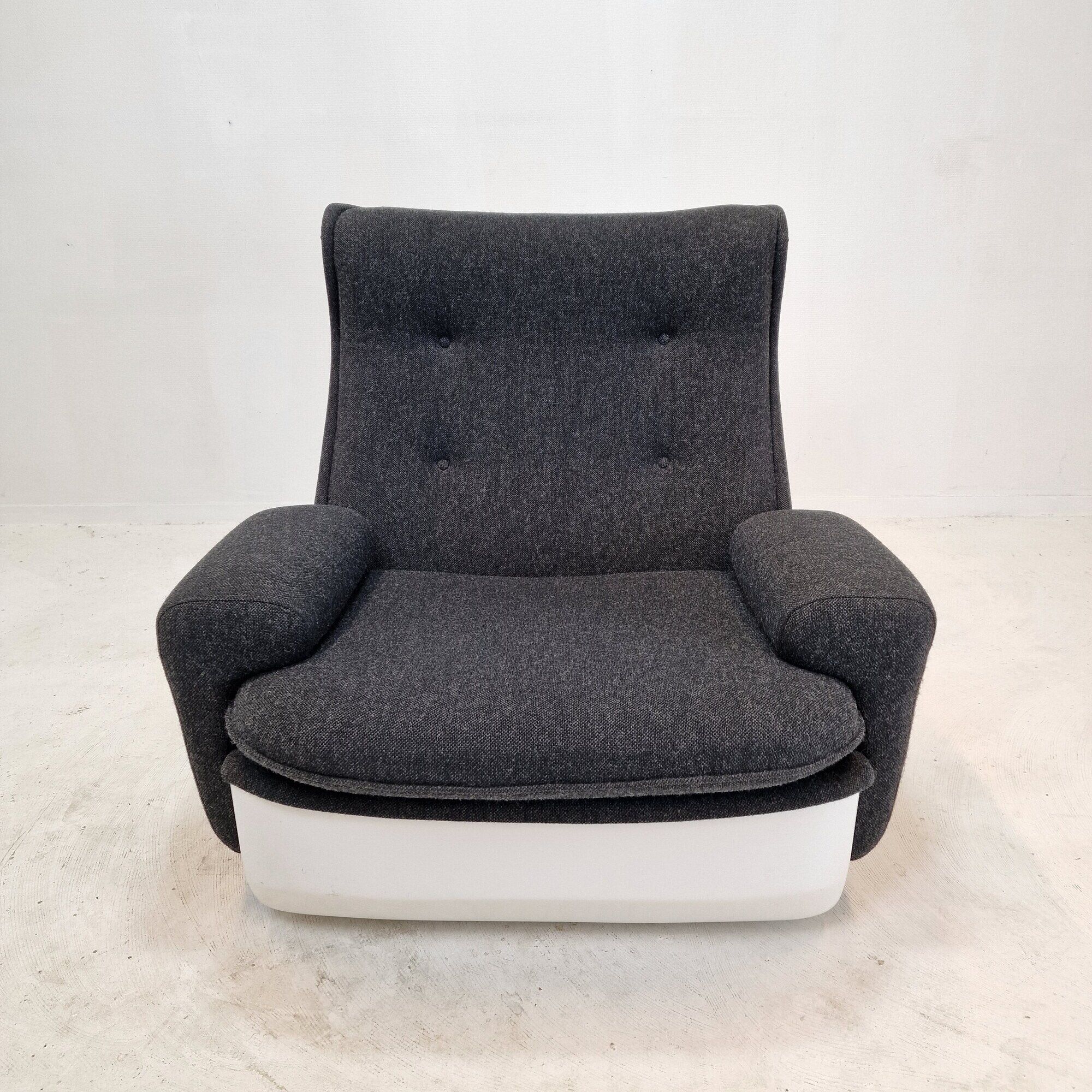 “Orchidée” Lounge Chair by Michel Cadestin for Airborne, France 1968