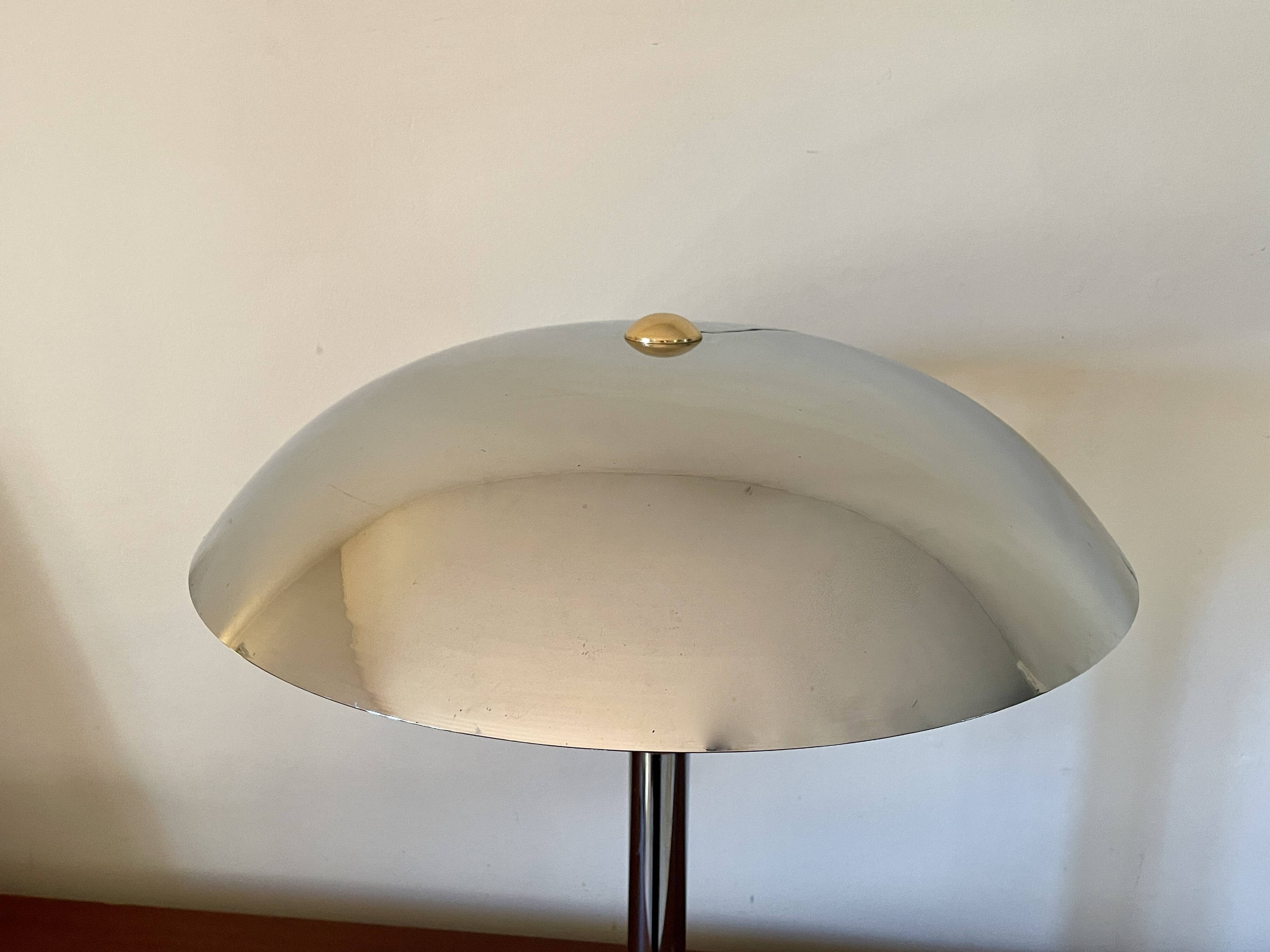 Massive mushroom lamp Belgium 1980