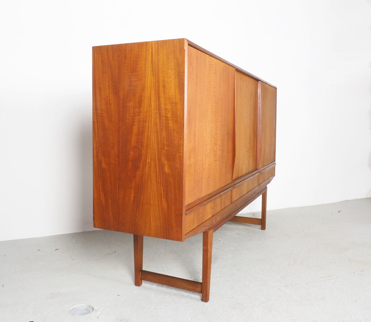 Danish teak sideboard with sliding doors, 1960