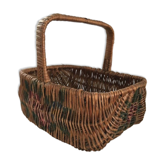 Basket of the 1960s Wicker braided with flowers