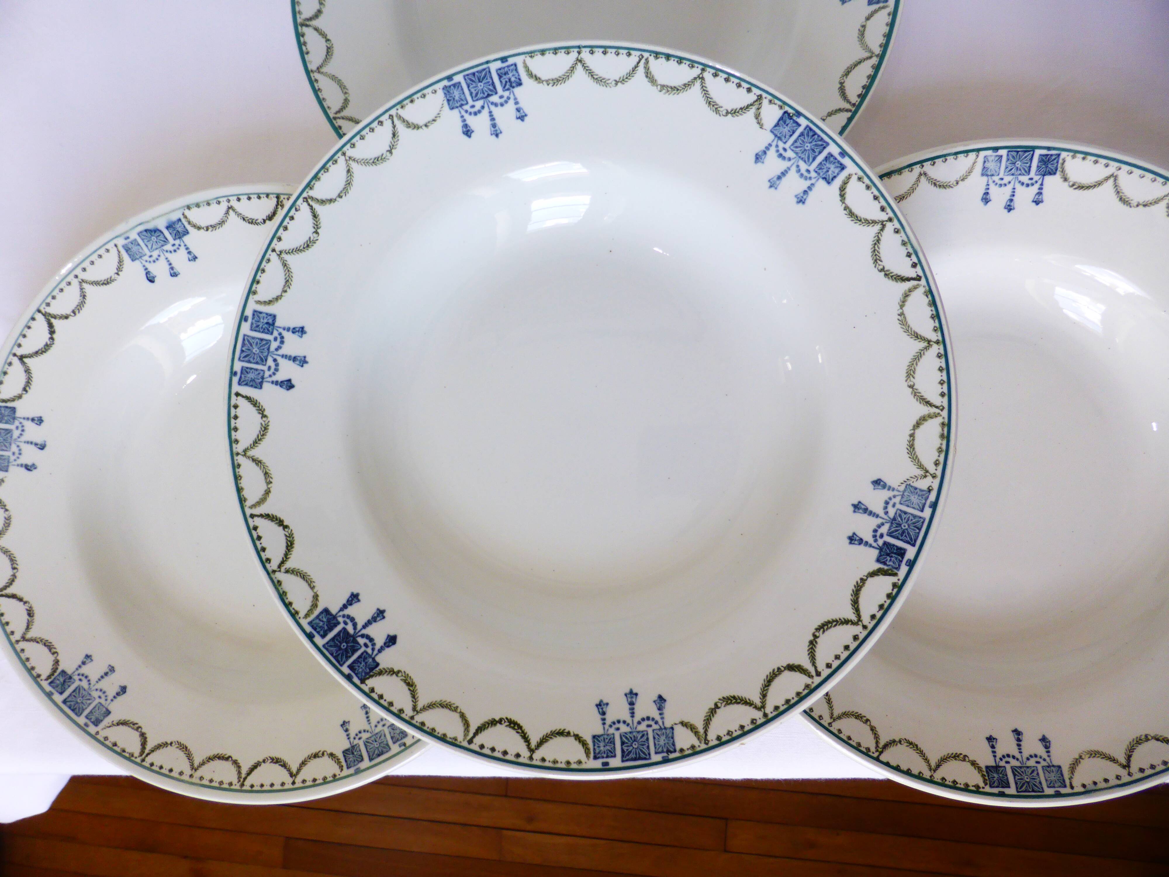 4 vintage deep plates from St Amand 220631