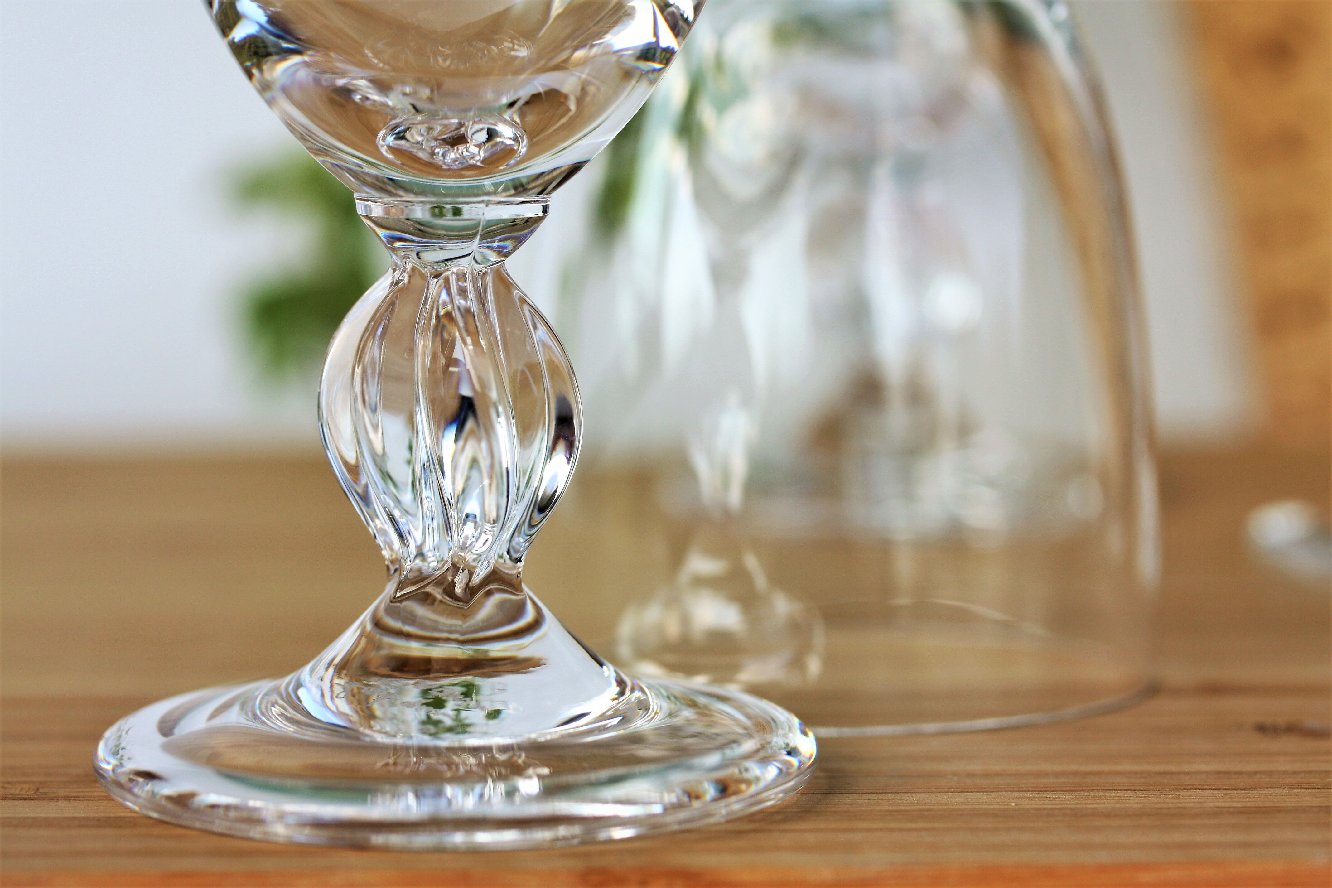 Verre à vin en cristal de Lalique