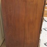 Walnut chest of drawers