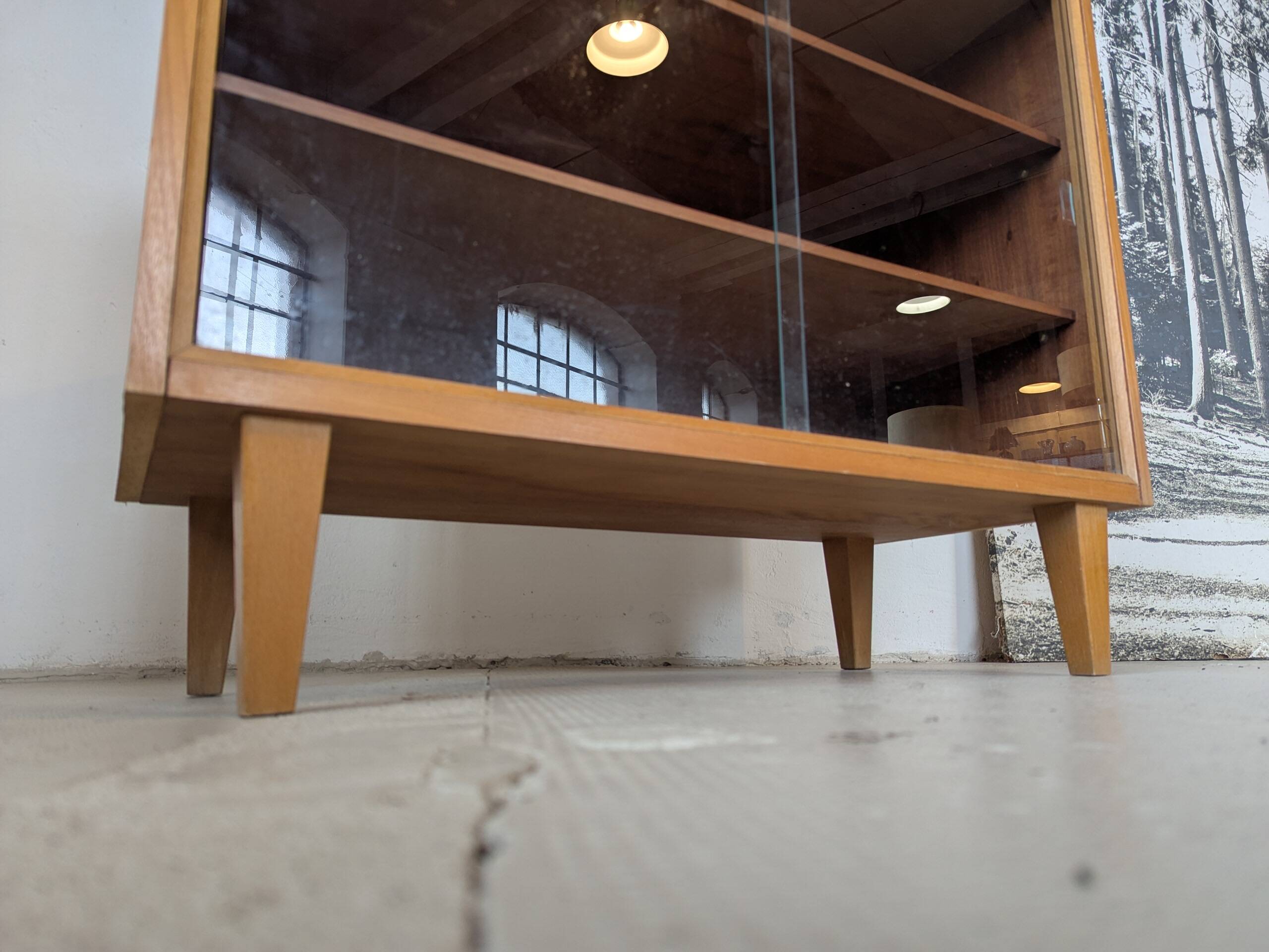 Vintage display cabinet in light wood, 1970s.
