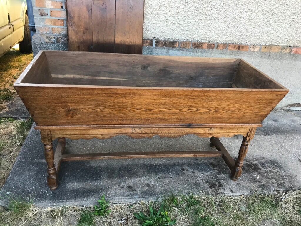 Old maie in solid oak