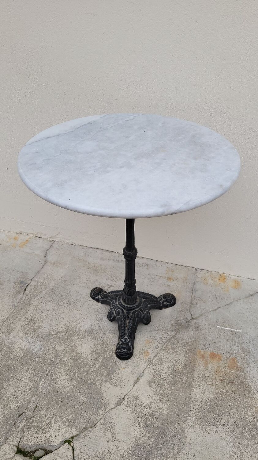 Parisian bistro pedestal table in cast iron and antique marble