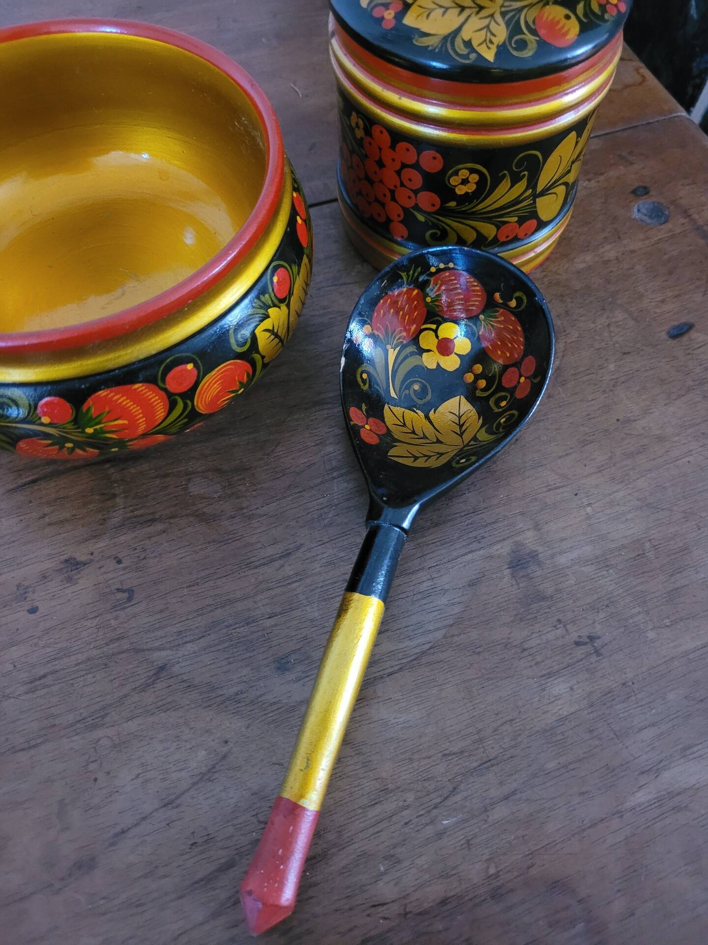 Ensemble bol, pot et cuillère Khokhloma
