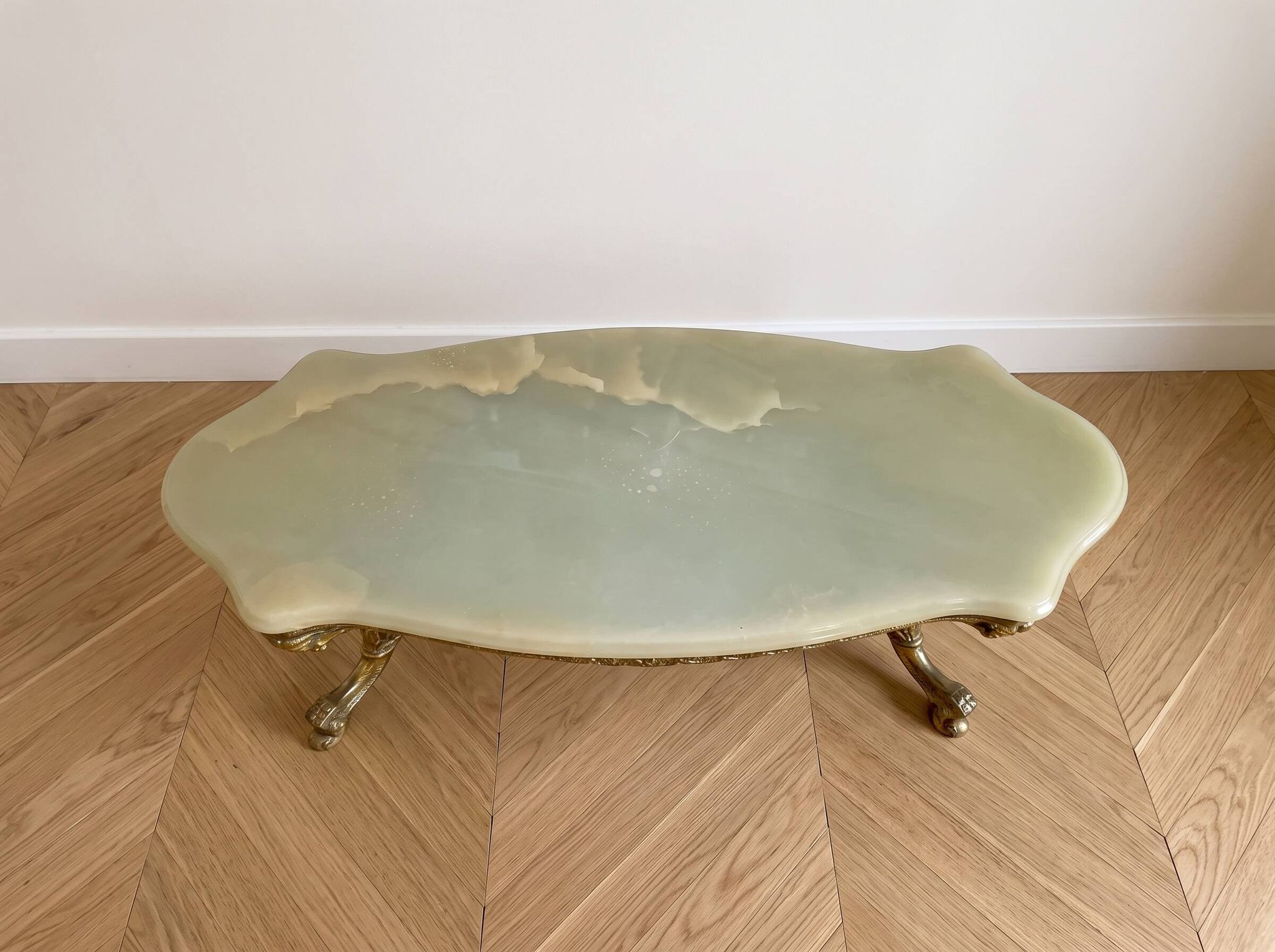 Table basse ancienne plateau marbre et piétement laiton doré