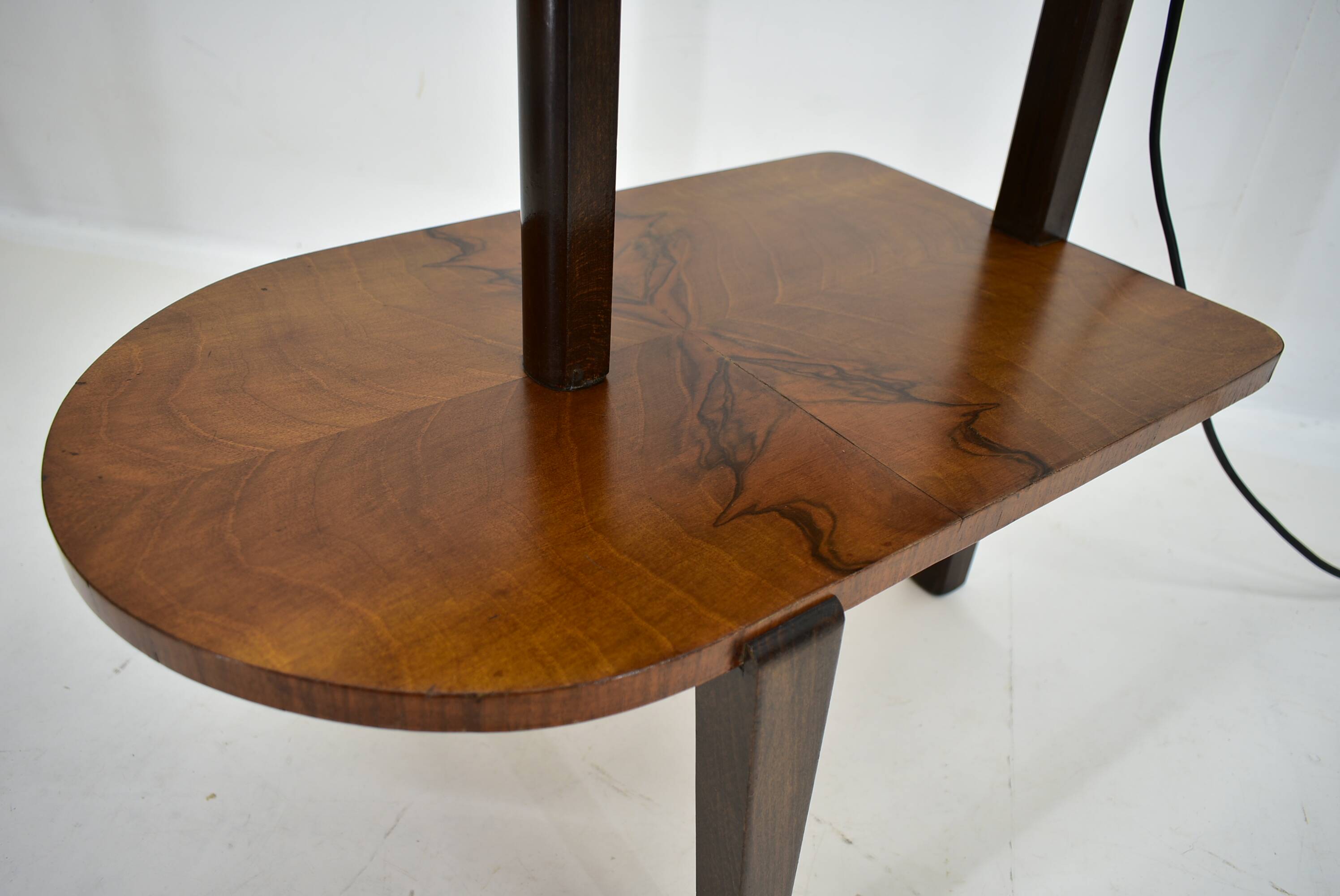 Lampe de sol Art Déco par Jindrich Halabala, années 1940.