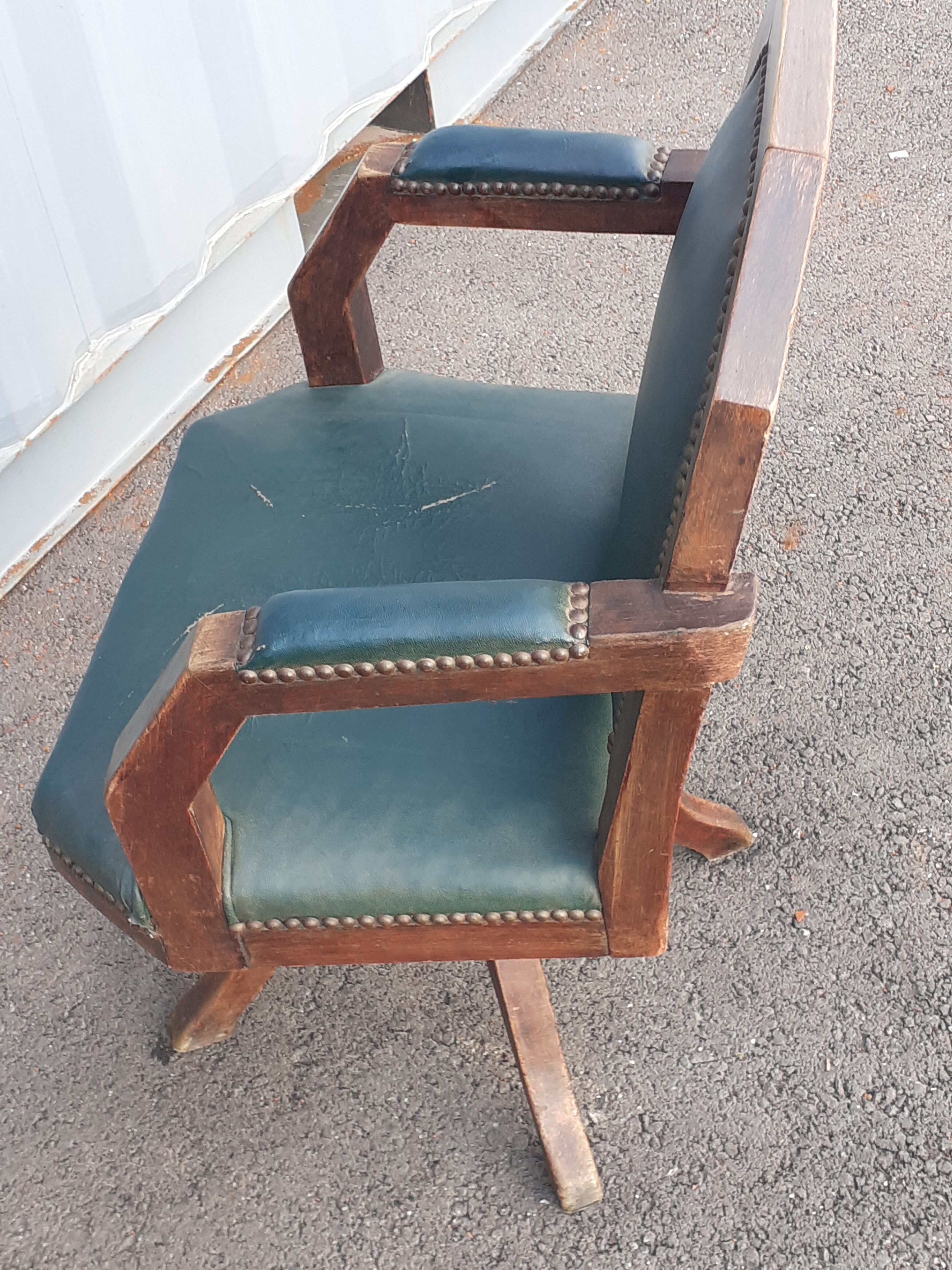 Fauteuil de bureau ancien administratif pivotant vintage