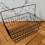Metal basket with rectangular handle