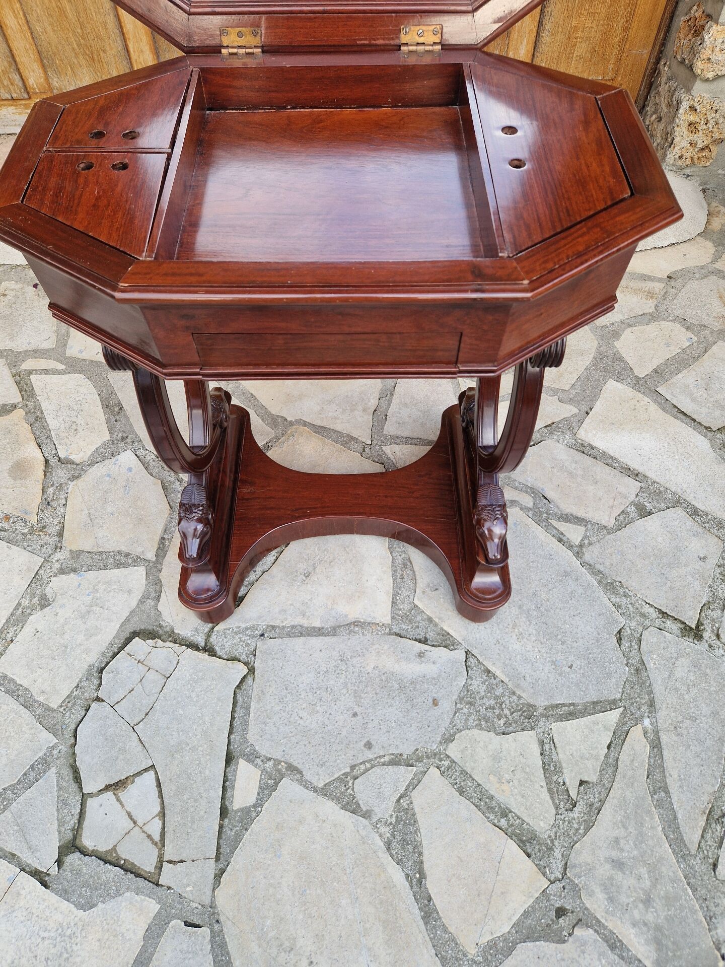 Table à Ouvrage d'époque Restauration En Acajou