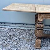 Extendable monastery table