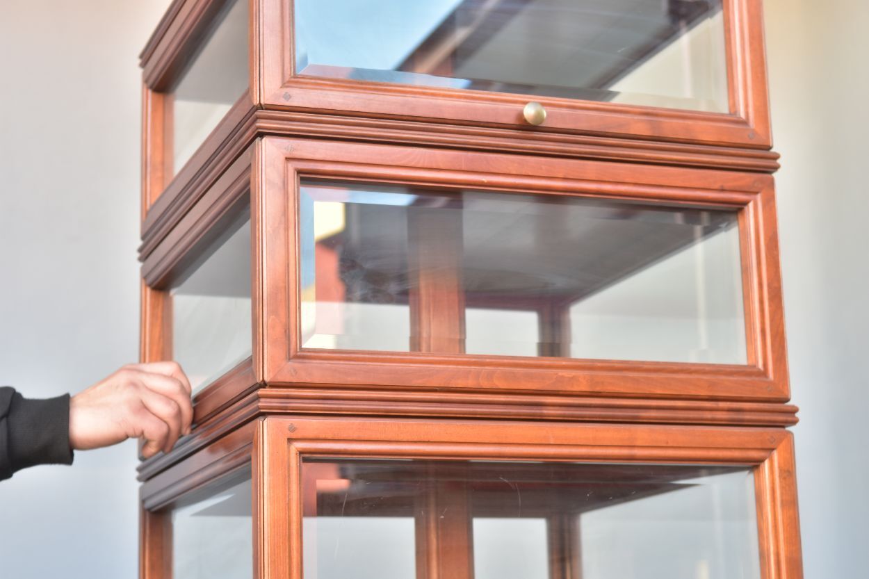 Amazing revolving showcase in 50s cherry