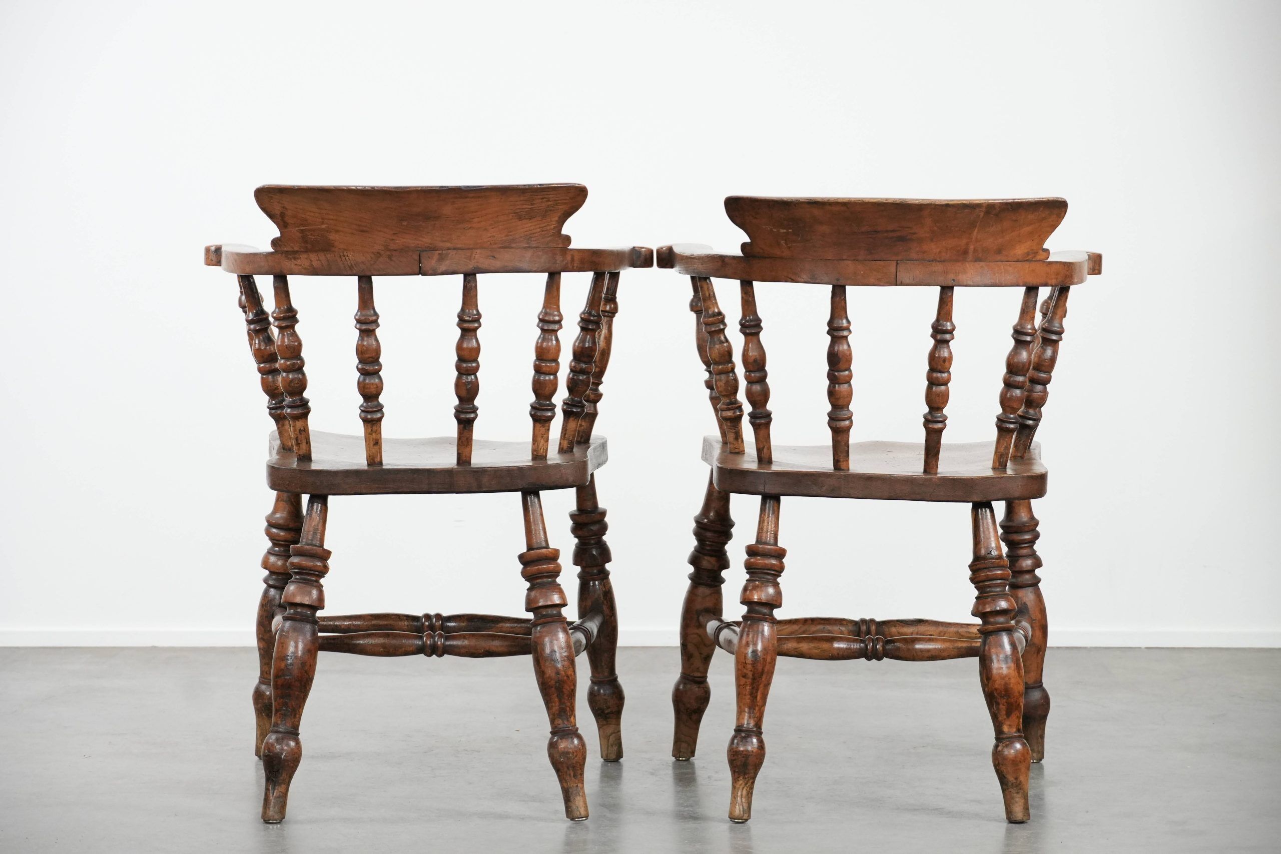 Set of 2 antique English captain's chairs/desk chairs from the 19th century