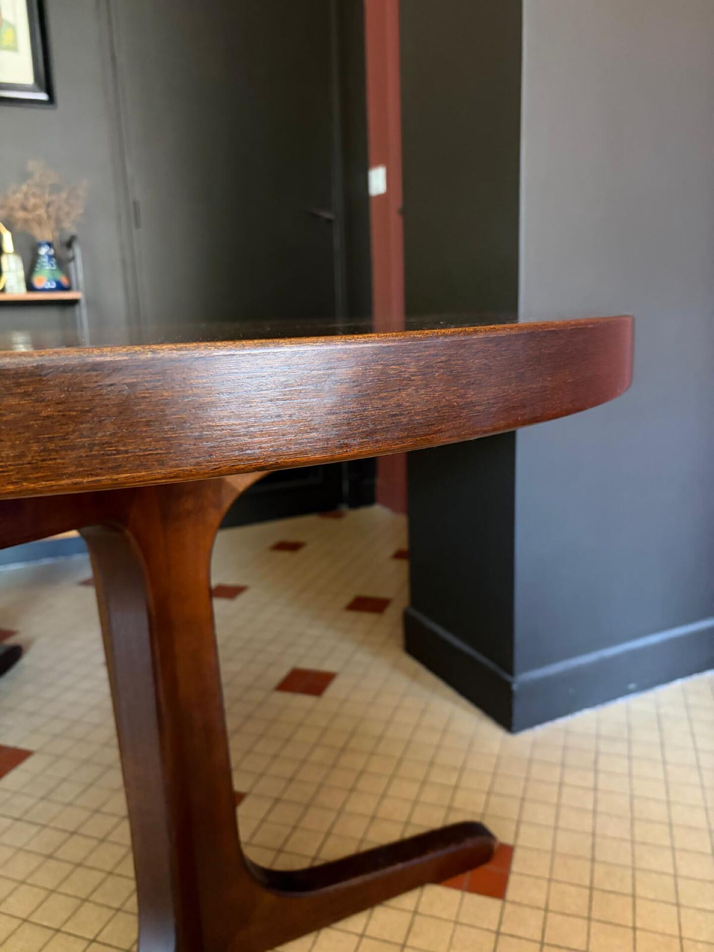 Baumann table with two extensions