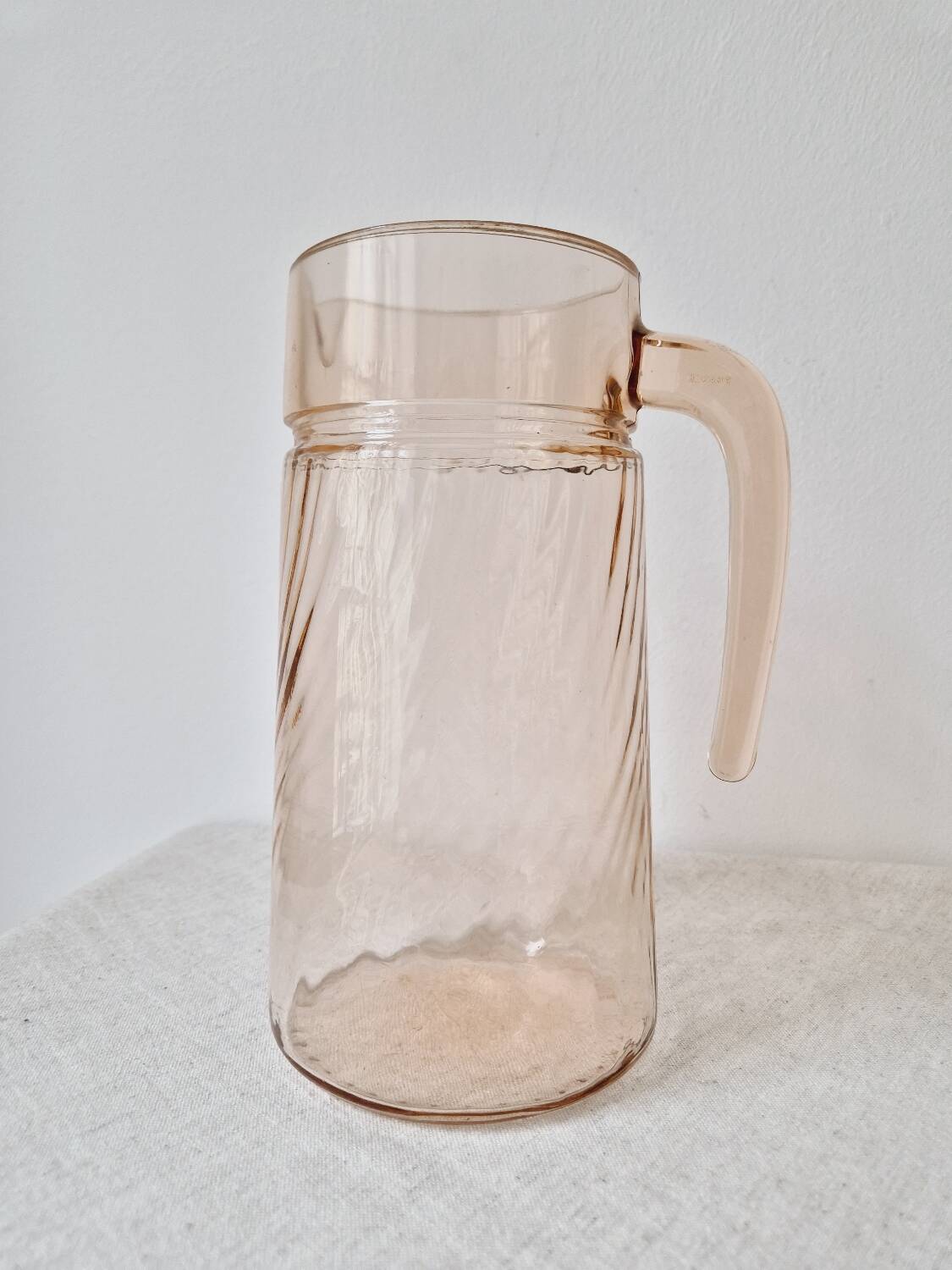 "Rosaline" twisted glass carafe - Luminarc Vintage