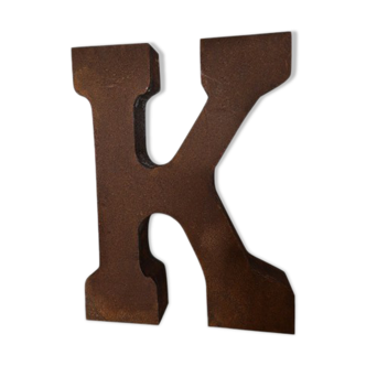 Lettre industrielle "k" en fer