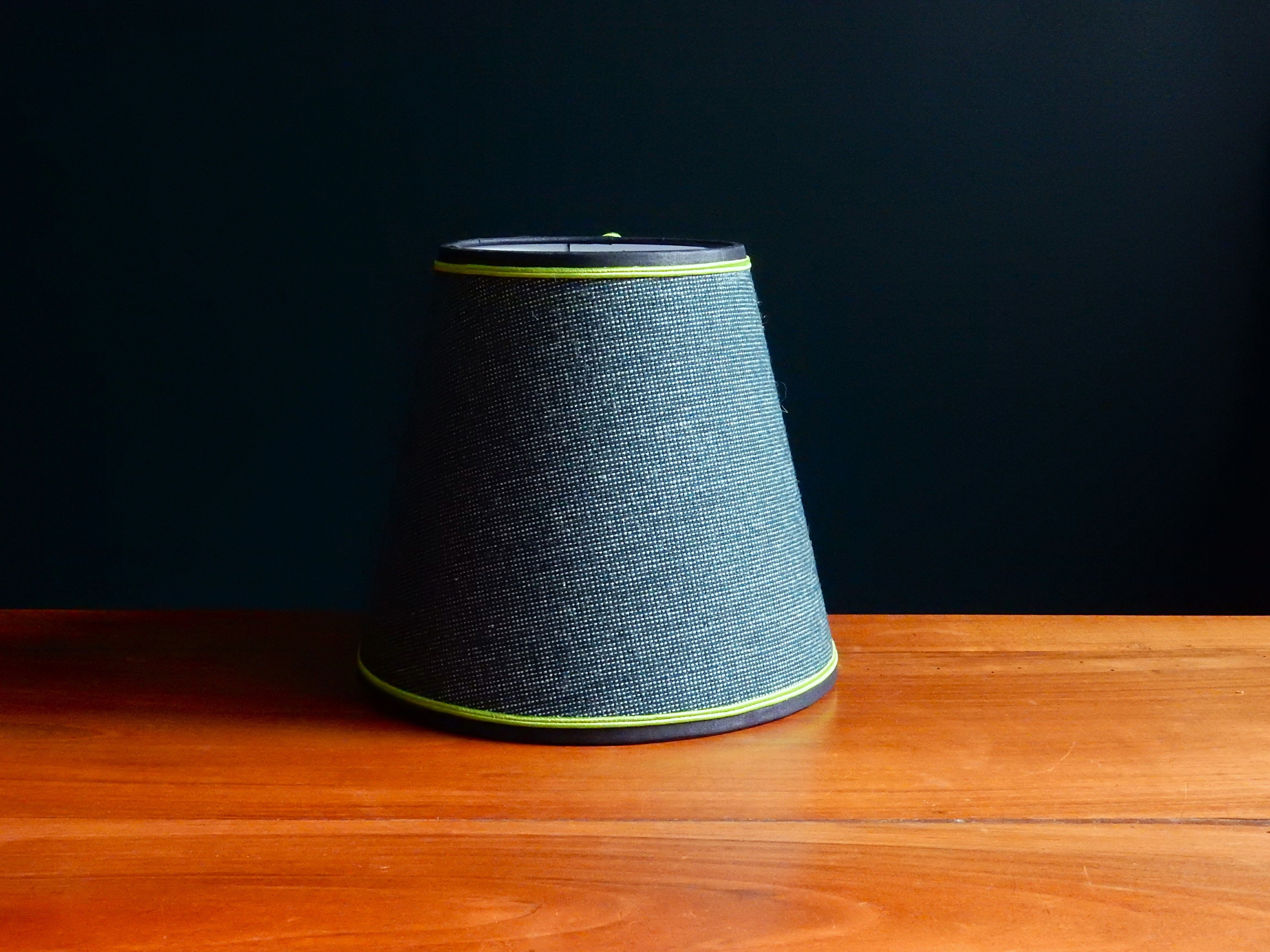 Abat-jour conique en tweed vert foncé
