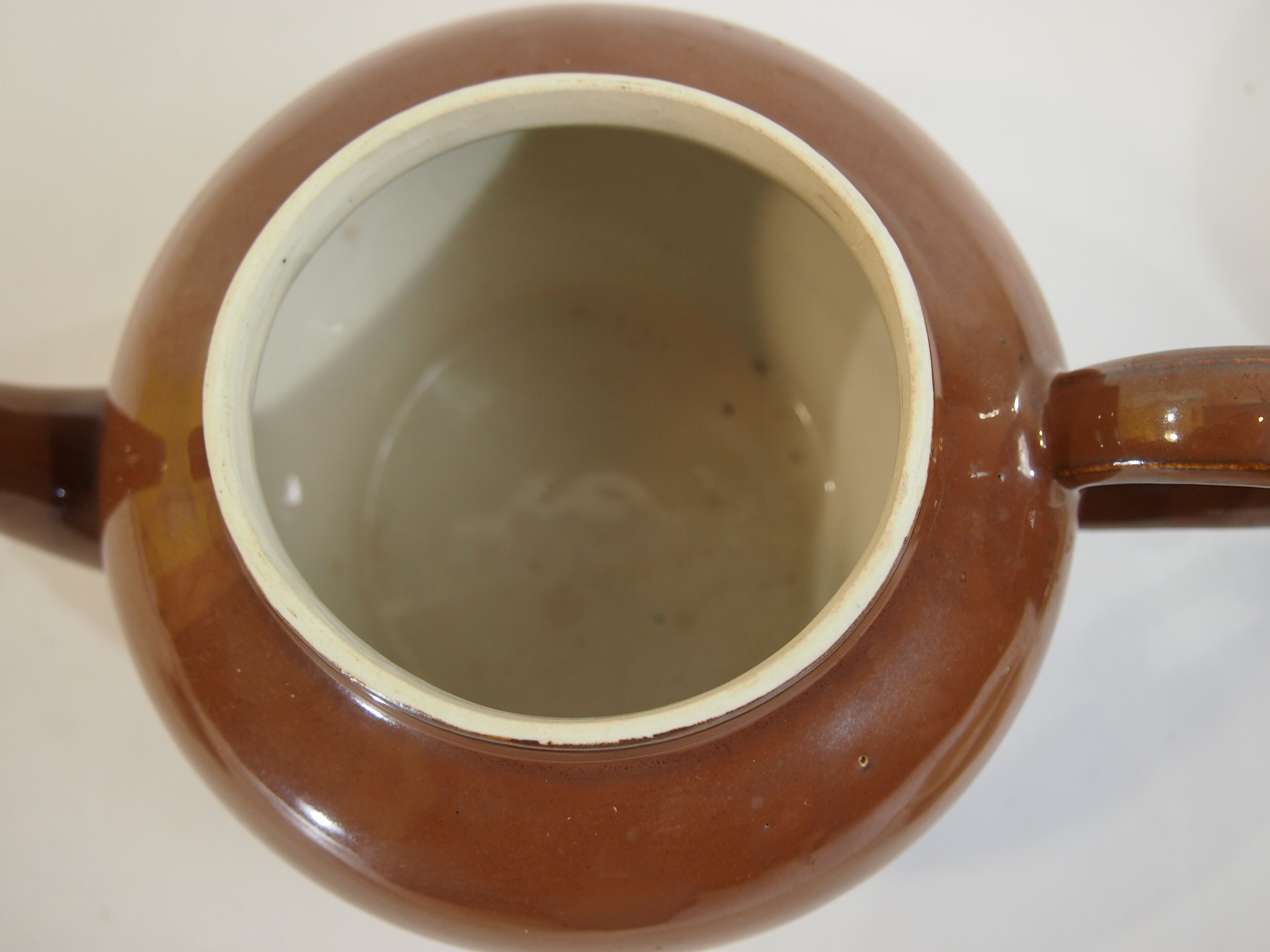 Ceramic/vintage teapot