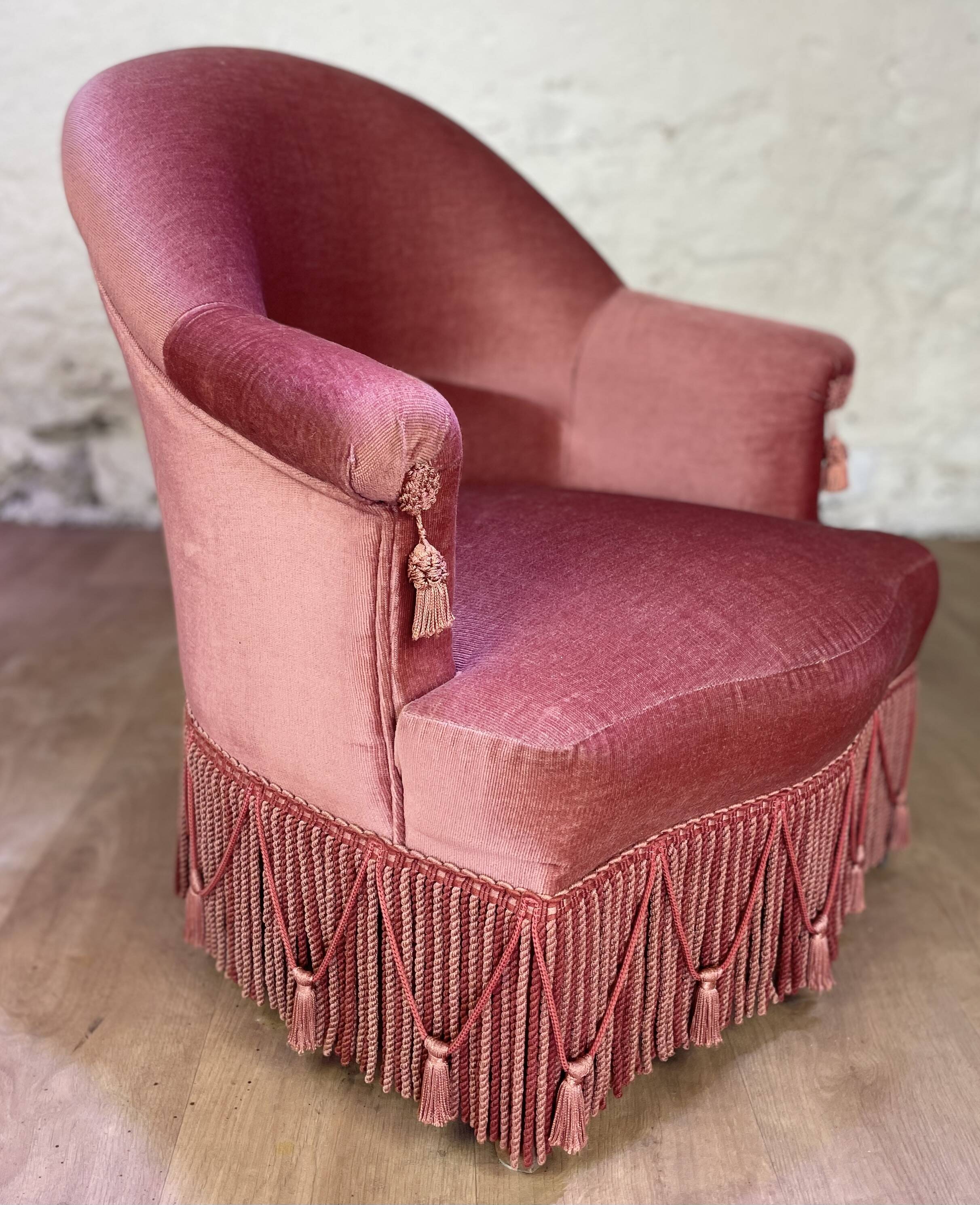 Vintage pink toad armchair