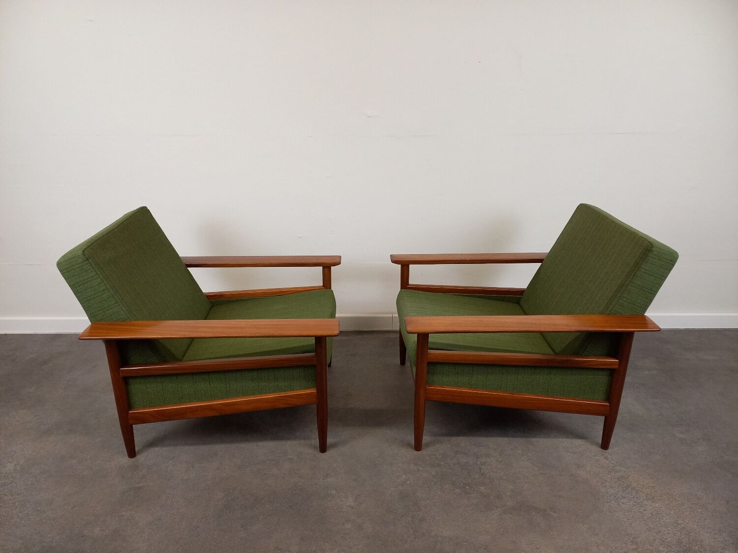 Paire de fauteuils scandinave